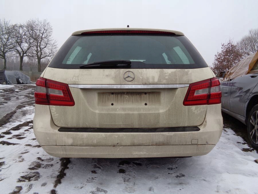 MERCEDES W212 KOMBI TYŁ GOŁY WANNA PAS ĆWIARTKA