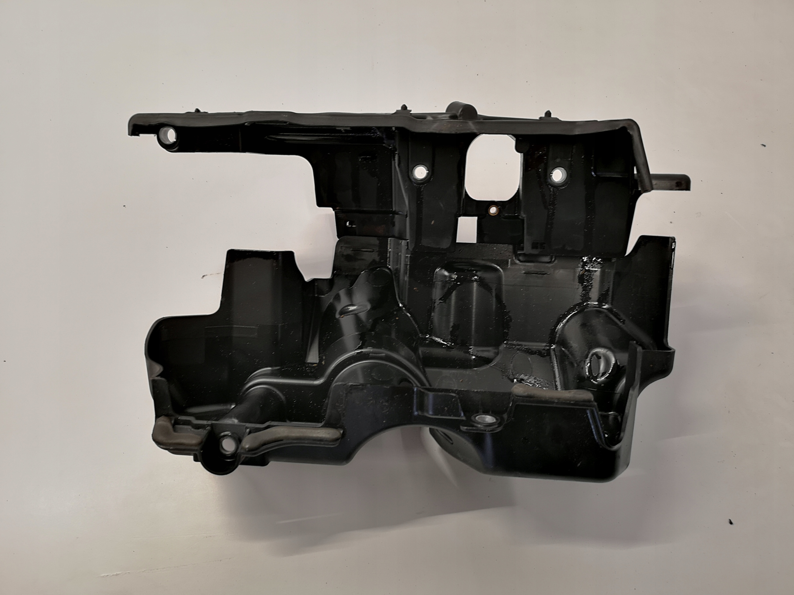 8200549100 - RENAULT MEGANE III ВЕРХНЯЯ ЗАЩИТА ДВИГАТЕЛЯ 1.5 DCI