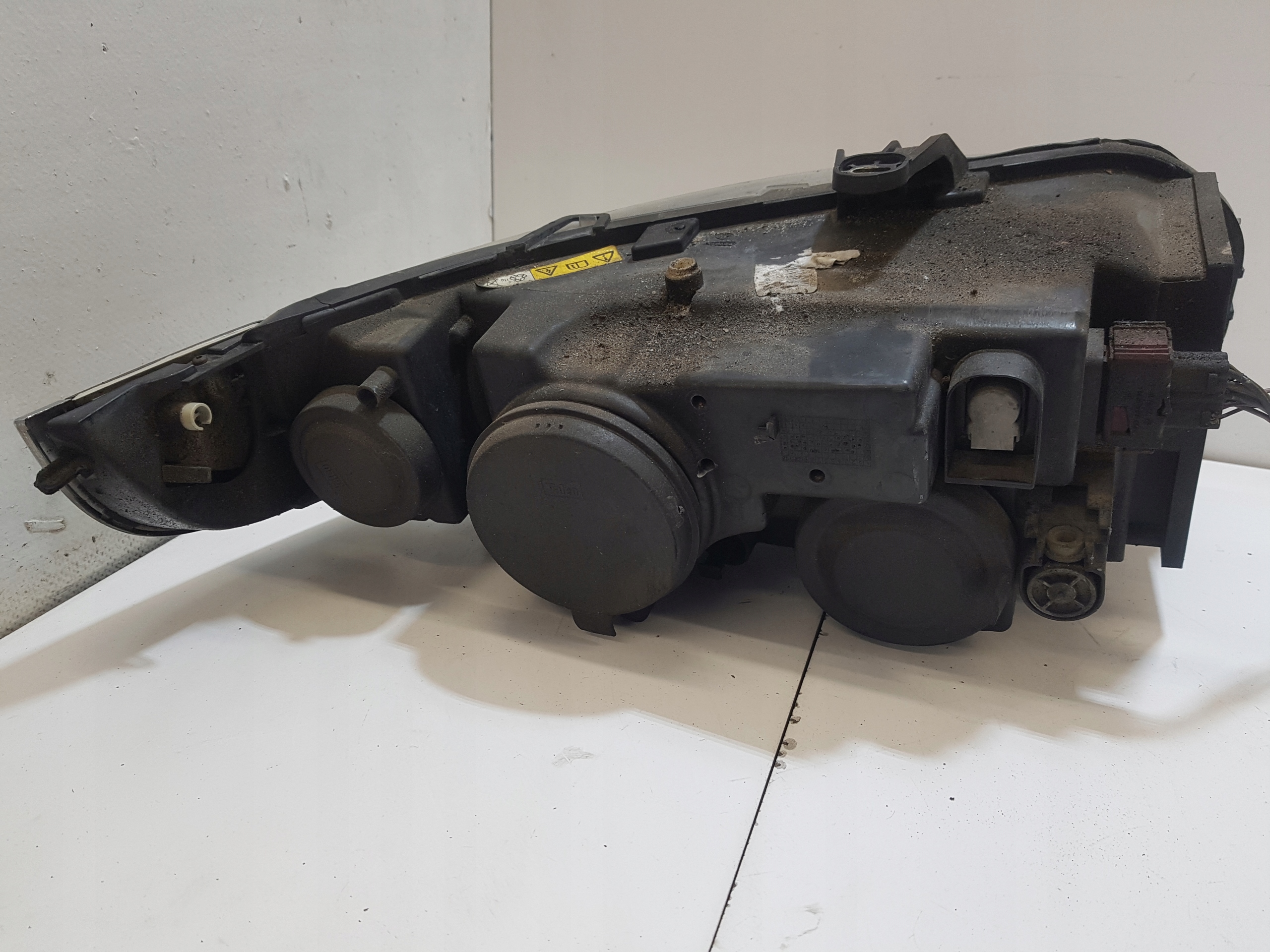 light left front SAAB 9-5
