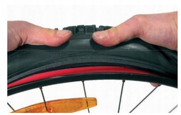 ZESTAW NAPRAWCZY DO DĘTEK ROWERU BASENU OPON ŁATKI Model zestaw naprawczy