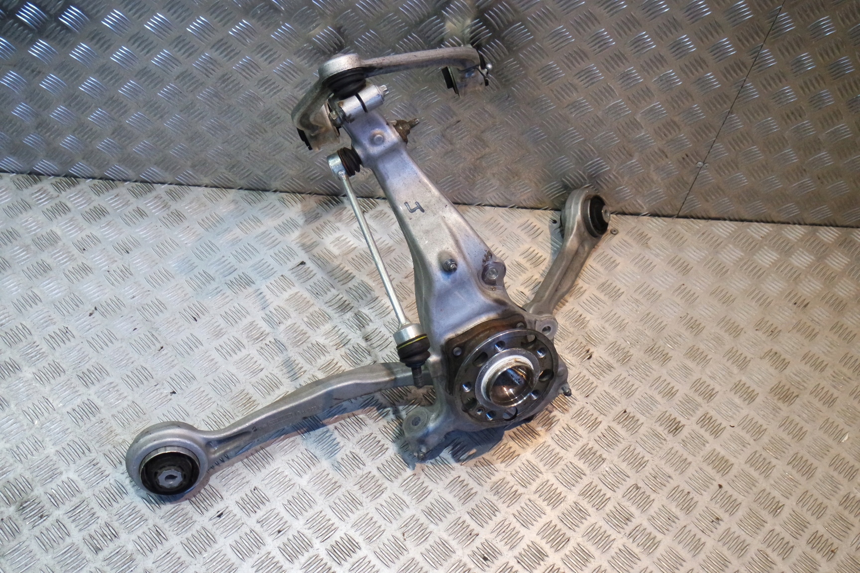 Левая передняя подвеска MERCEDES W222 3.5 CDI 2WD