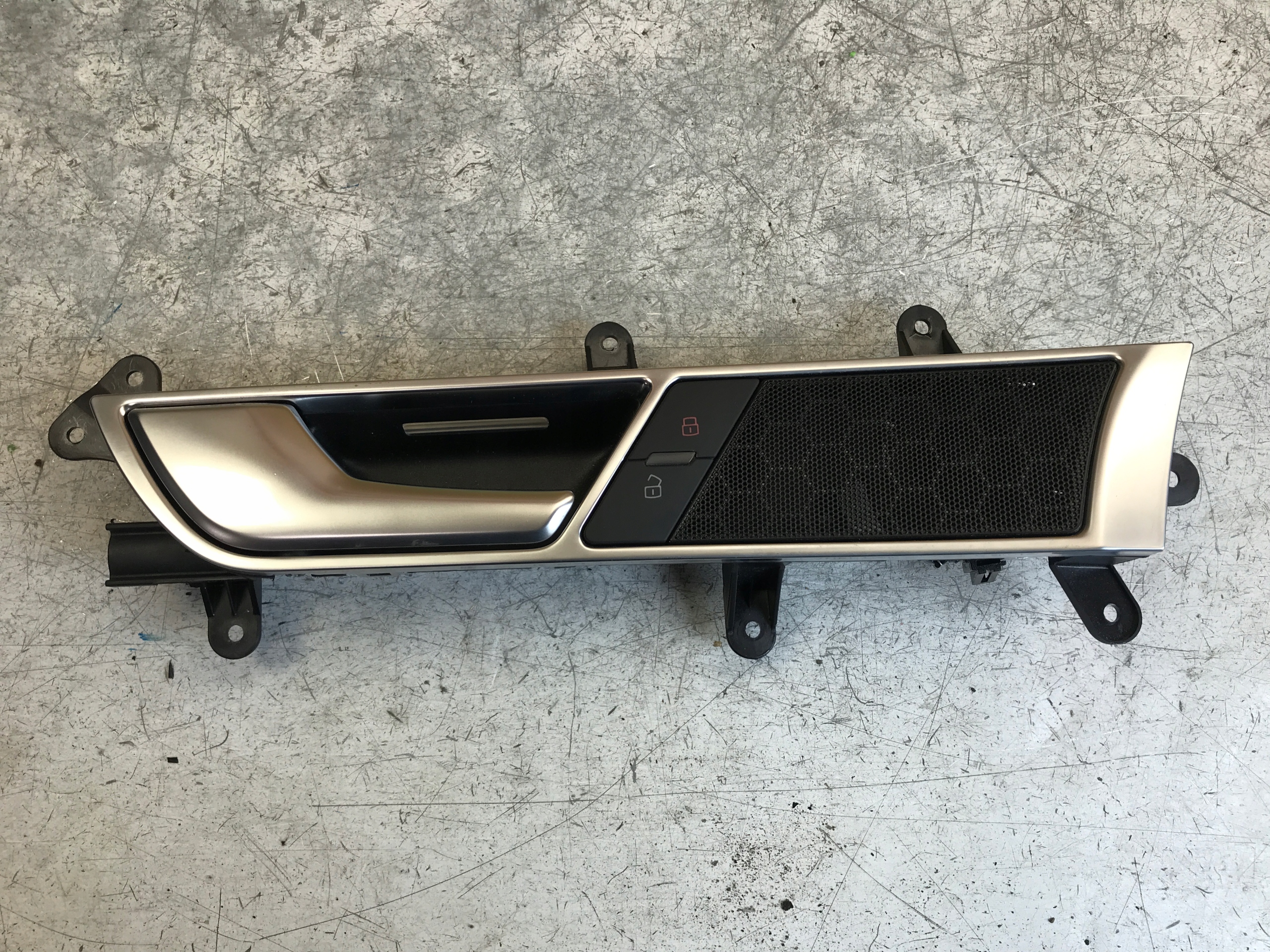 handle inner left front AUDI A6 C6 LIFT
