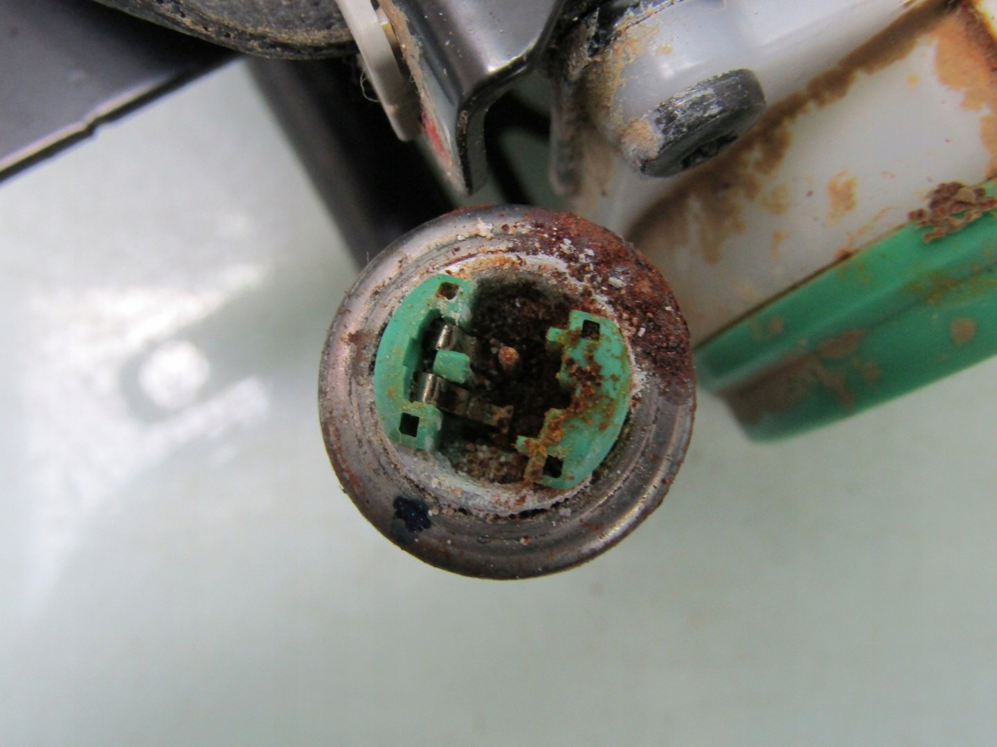 VITARA III 18R ремень натяжитель правый передний безопасности 5020L2R2M7