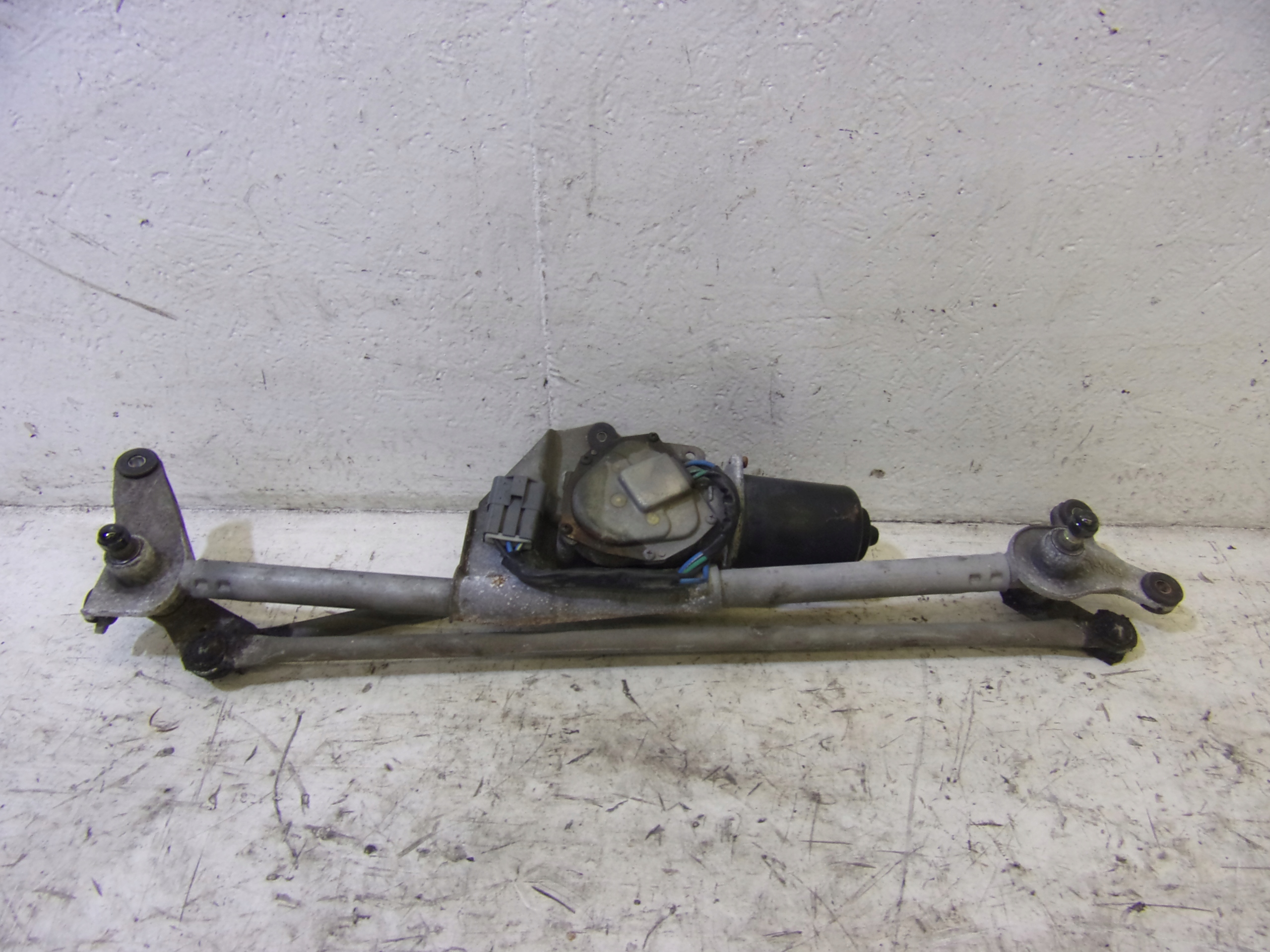 МЕХАНІЗМ СКЛООЧИСНИКА ПЕРЕДНІЙ HONDA ODYSSEY 2