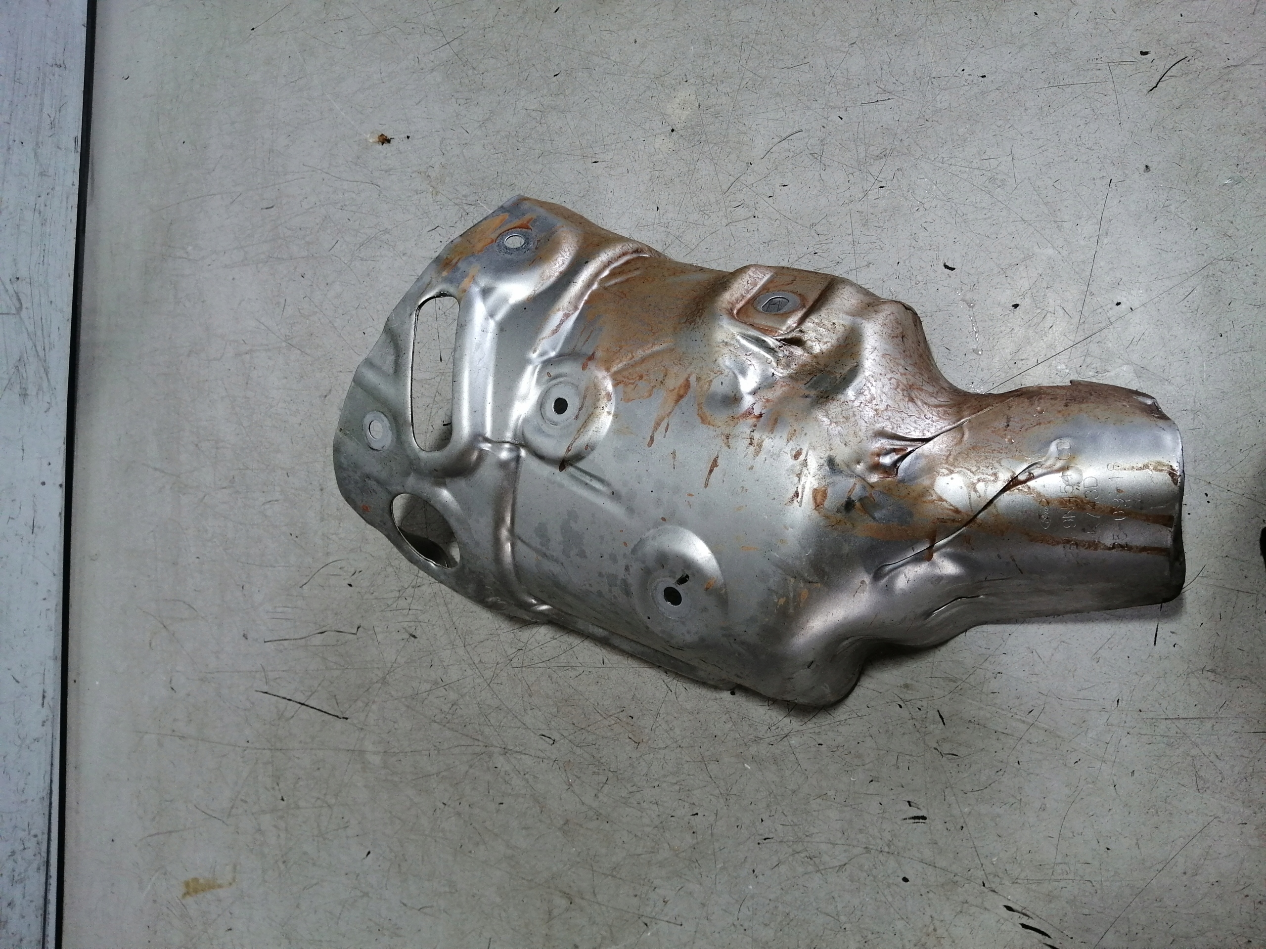 FORD FIESTA MK8 OSŁONA OBUDOWA KATALIZATORA