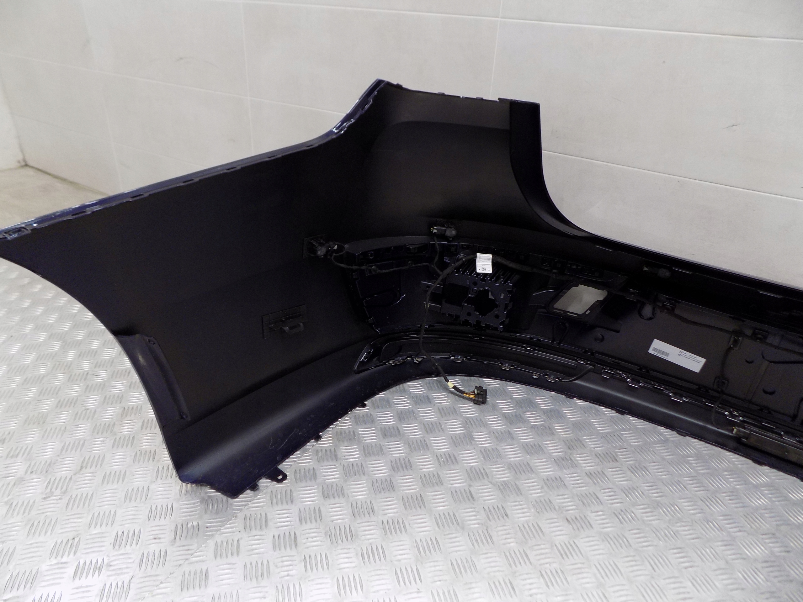 BMW 7 G70 bumper rear rear part 6 PDC C3Z