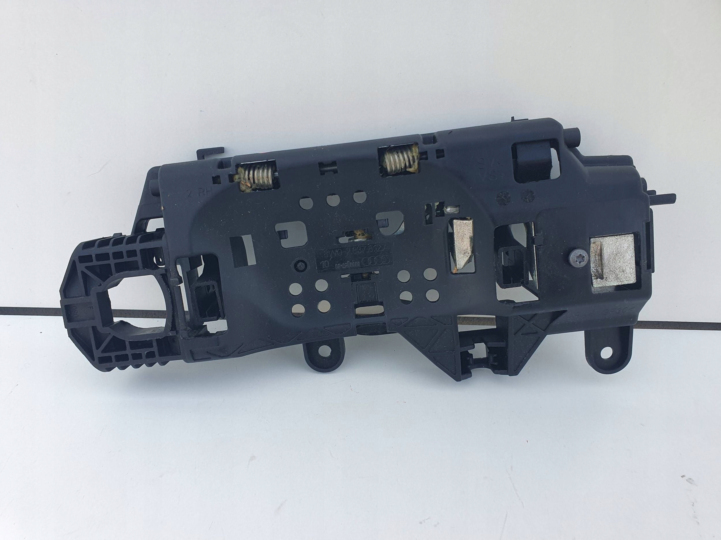 Audi A4 support holder handles 8W02837812A