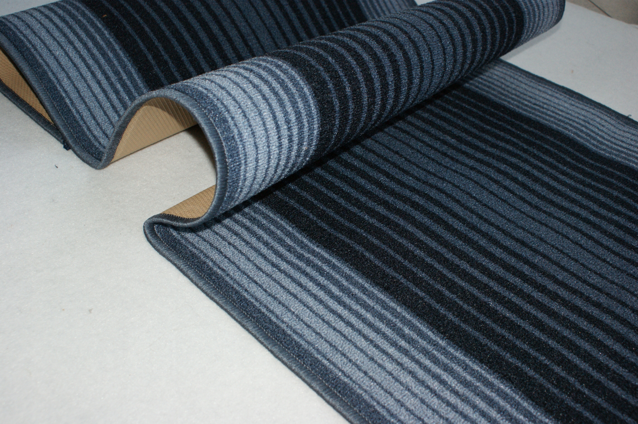 

chodnik szer 67cm Pasy Blue