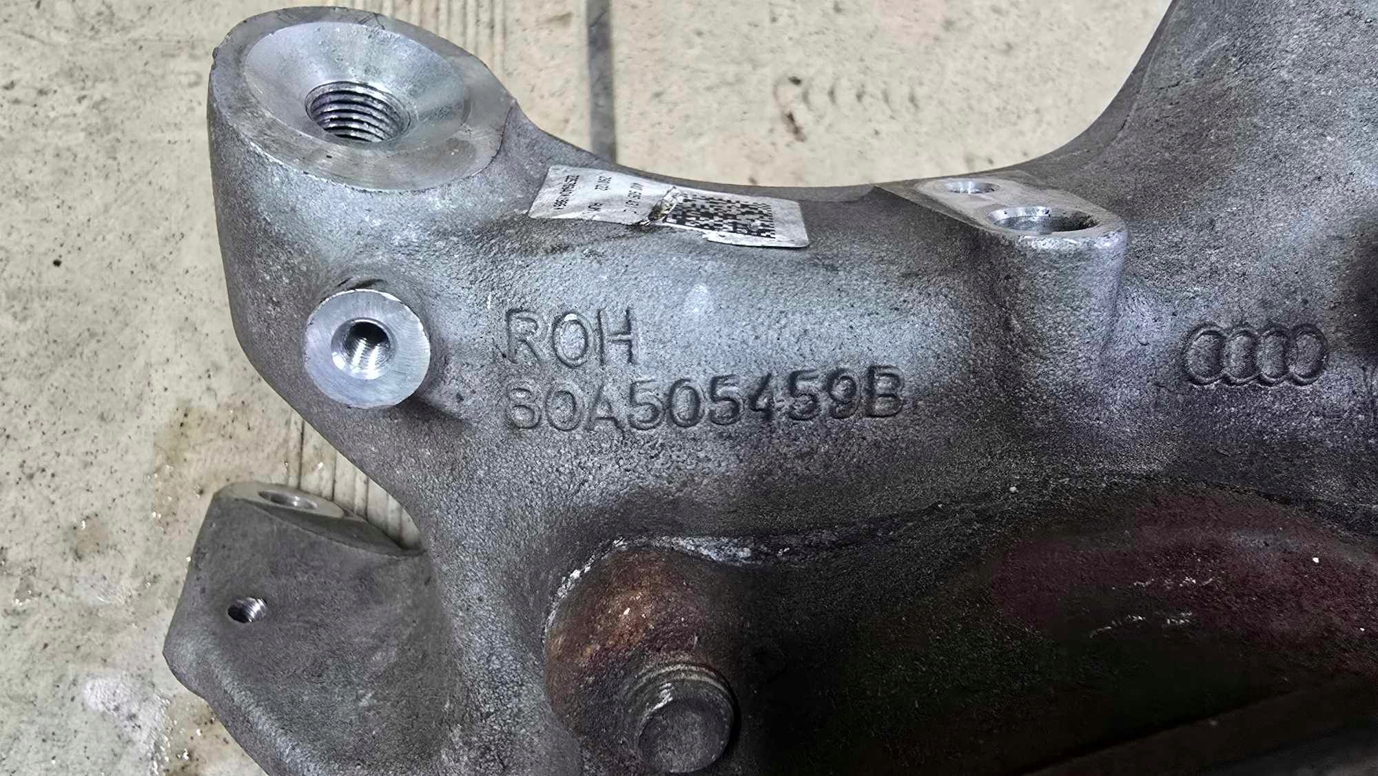 поворотный кулак зад Audi A6 C8 A7 Q5 4K0 431C