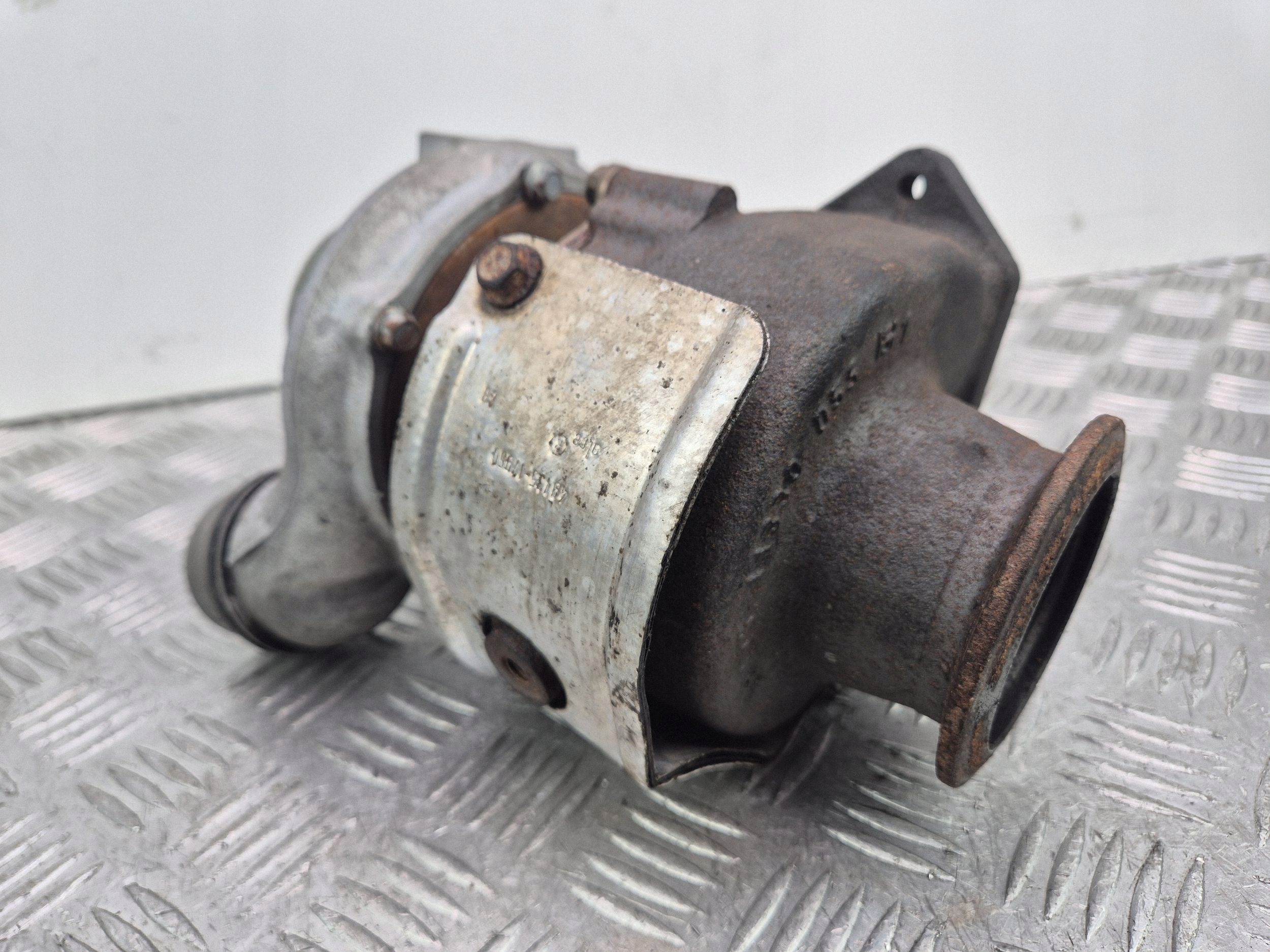 BMW 1 E81 E87 118d Turbo 8506893 N47D20A