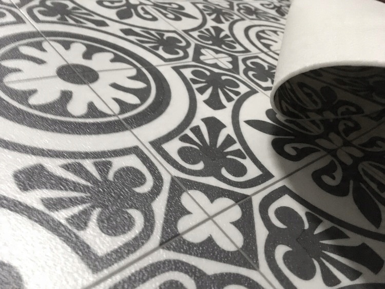 

Wykładzina Pcv Linoleum 3 4 Lagos szara /biała