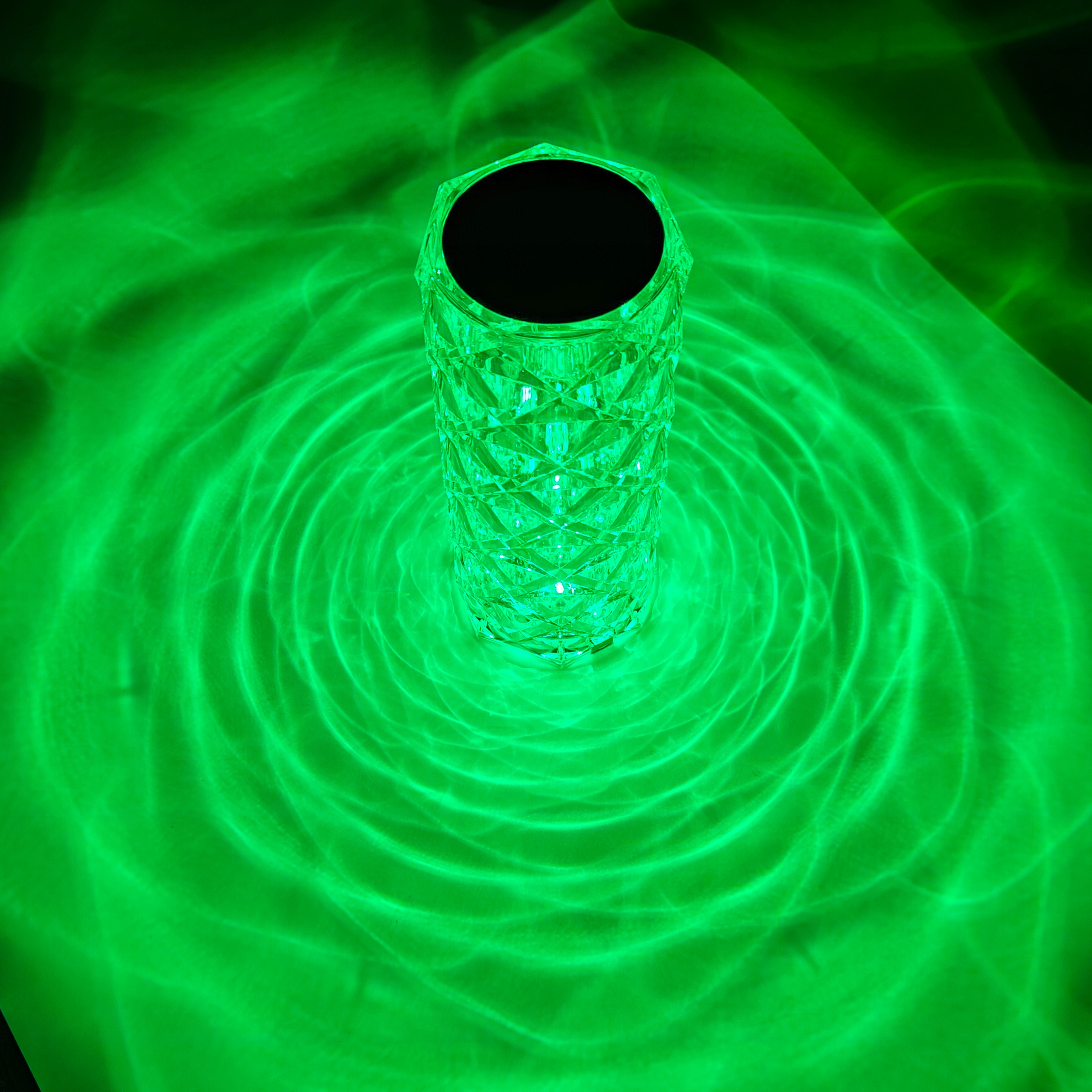 LAMPKA NOCNA RÓŻA PROJEKTOR RZUTNIK RÓŻY LED DO SYPIALNI NA BIURKO PREZENT Marka Mik-Star