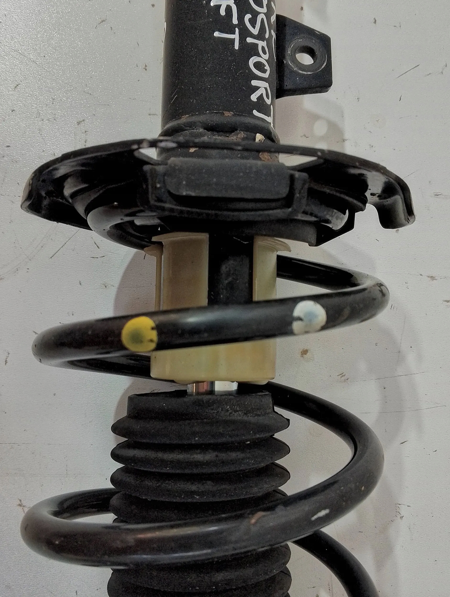Ford Ecosport shock absorber front right (F122)