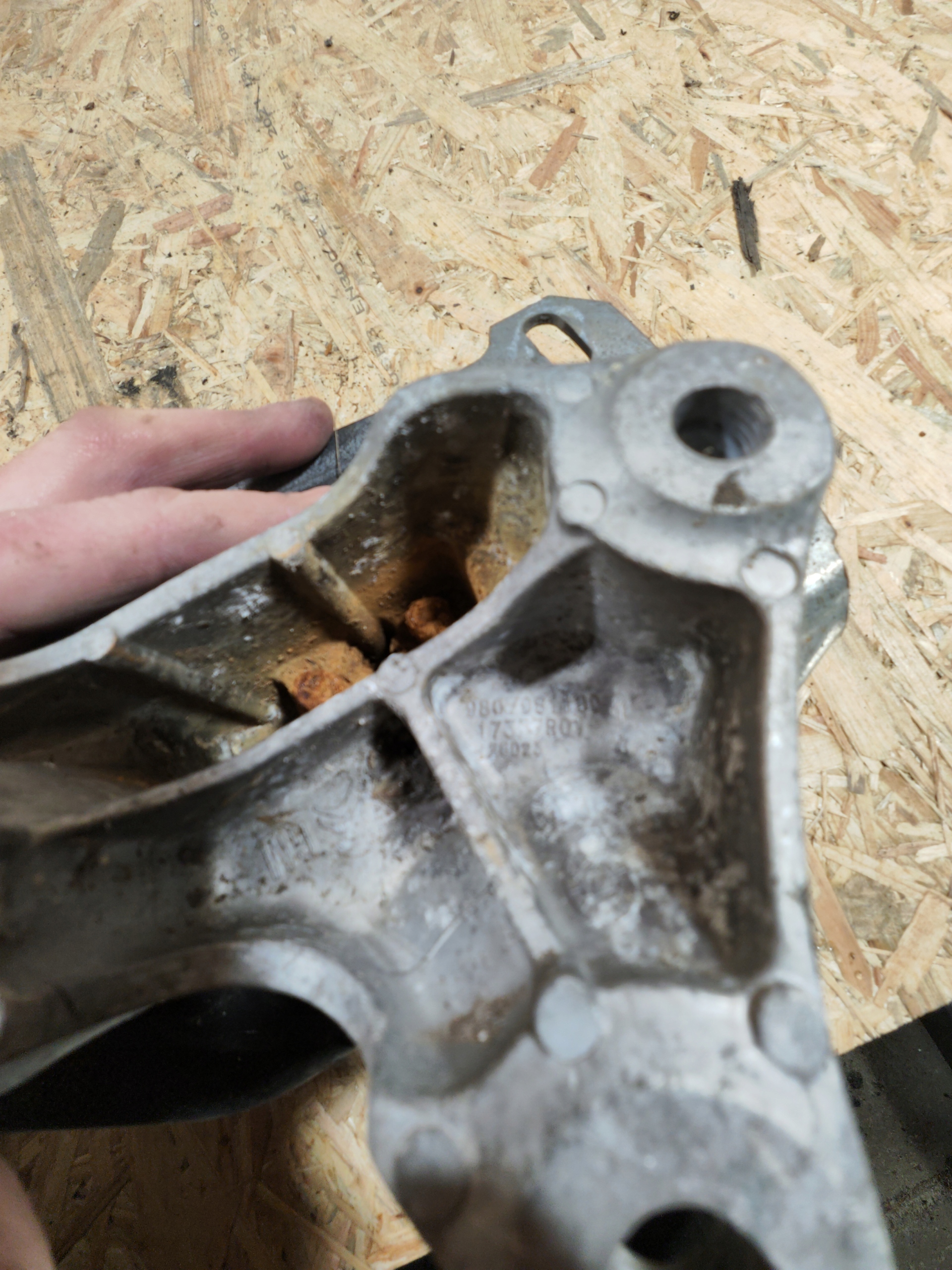 holder gearbox mount PSA 9673768580