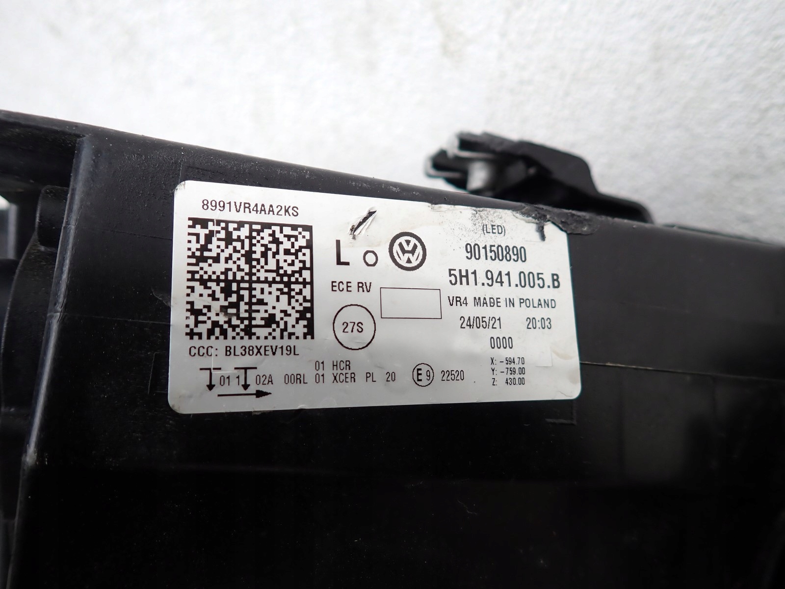 LAMPA LEWA REFLEKTOR LEWY FULL LED BASIC VW GOLF 8 VIII 5H 19- 5H1941005B Rodzaj świateł mijania LED