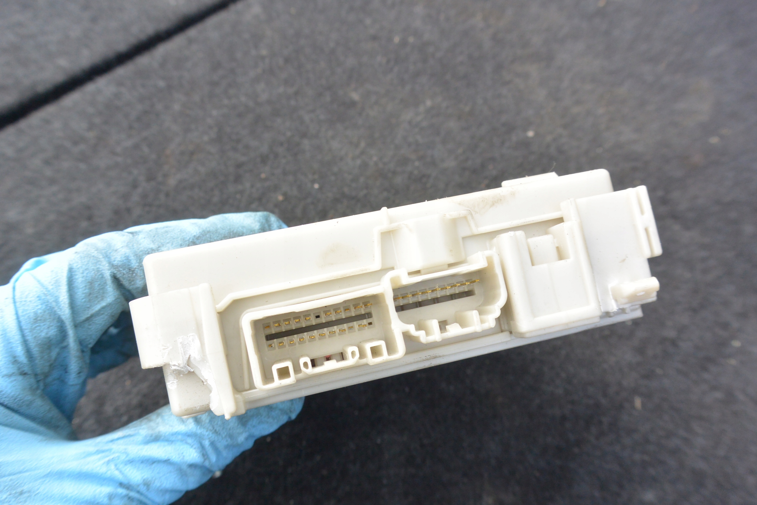 module unité de commande électronique uce BSI LEXUS GS III 450H
