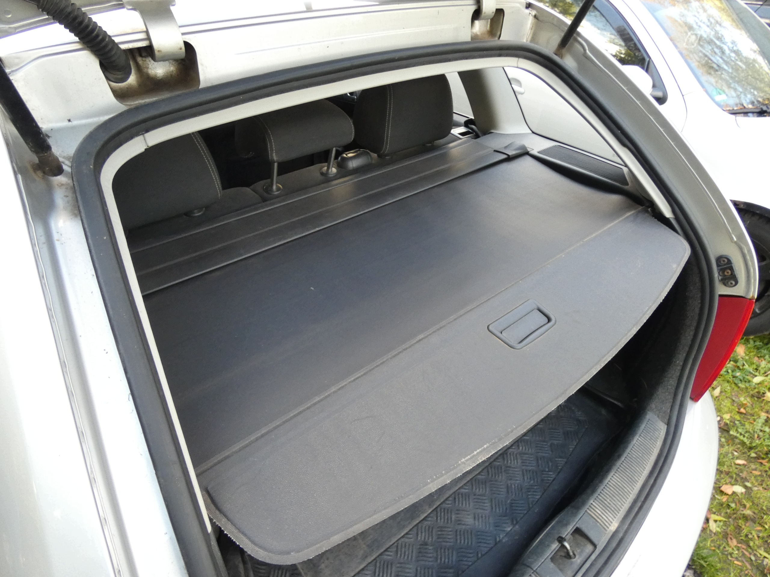 blinds boot SKODA FABIA and 99-08 KOMBI 6Y9867871C