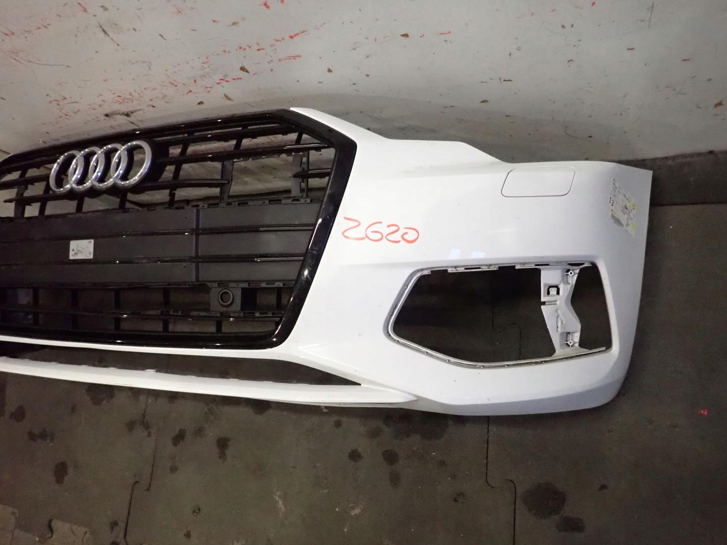 STOSSSTANGE VORNE VORNE AUDI A6 C8 2018- 4K0807437