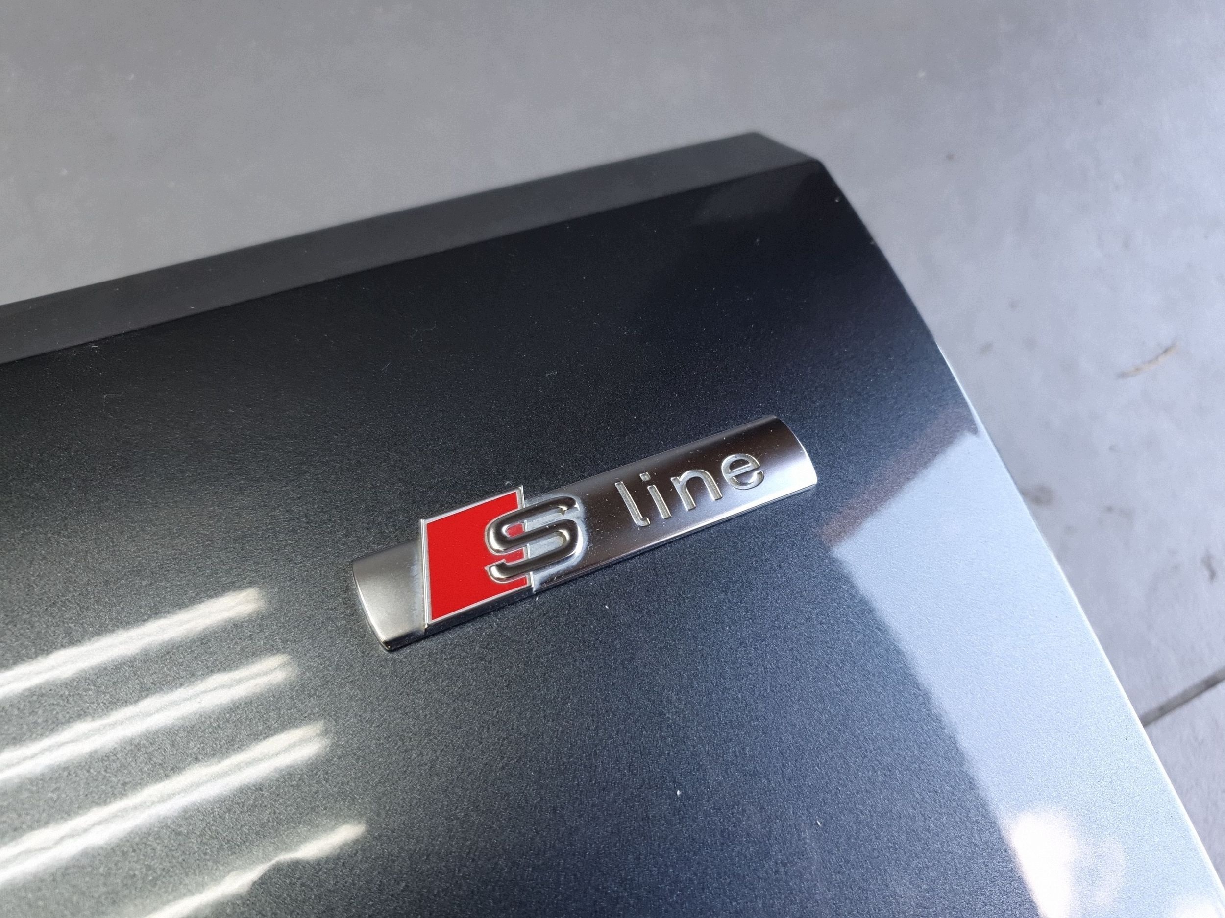 Audi A4 S4 B9 8W fender left front s-line 8W9821105D lz7s