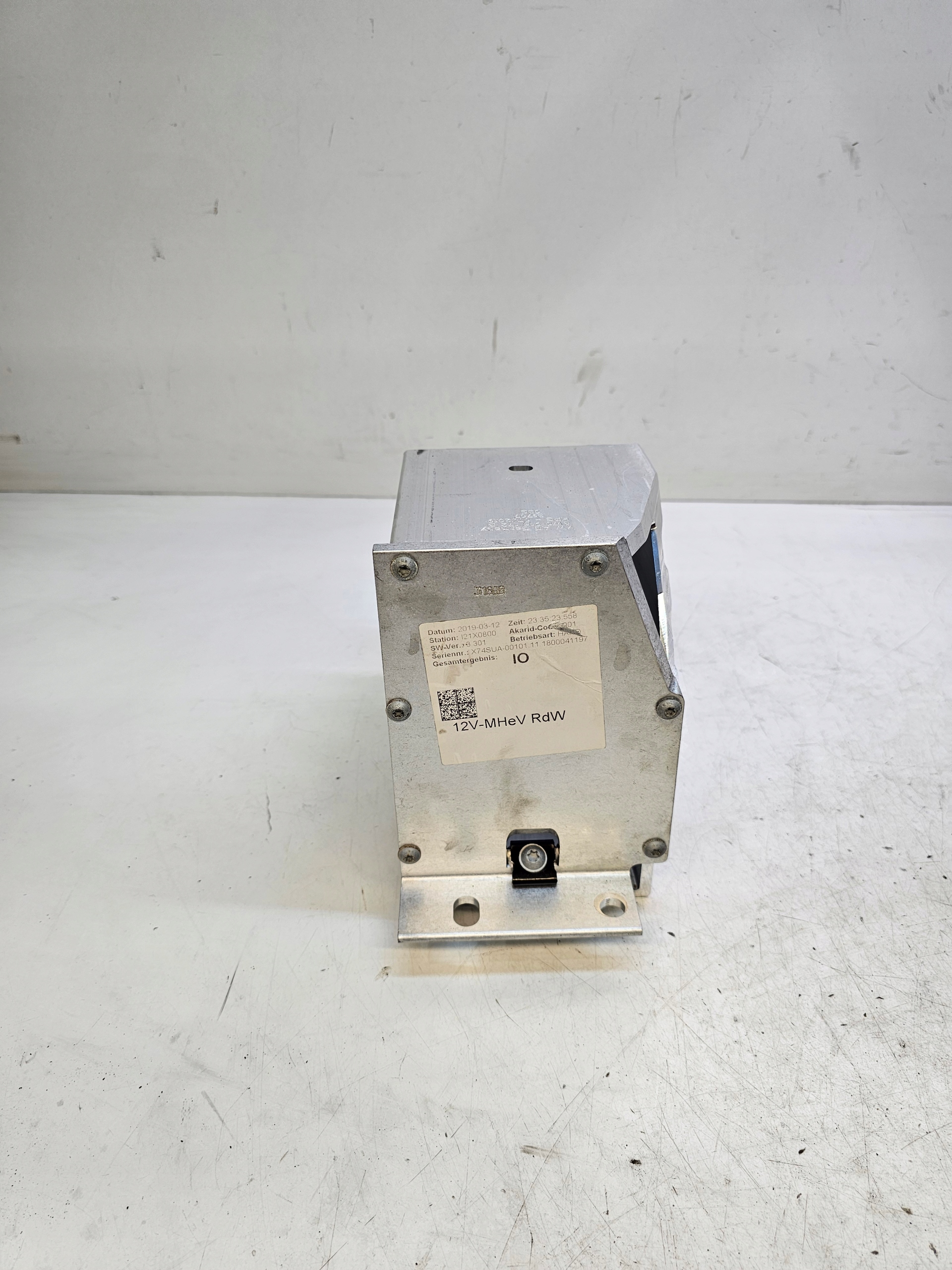 Halter Halter AKUMULATORA AUDI A4 B9 A5 8W0915172B