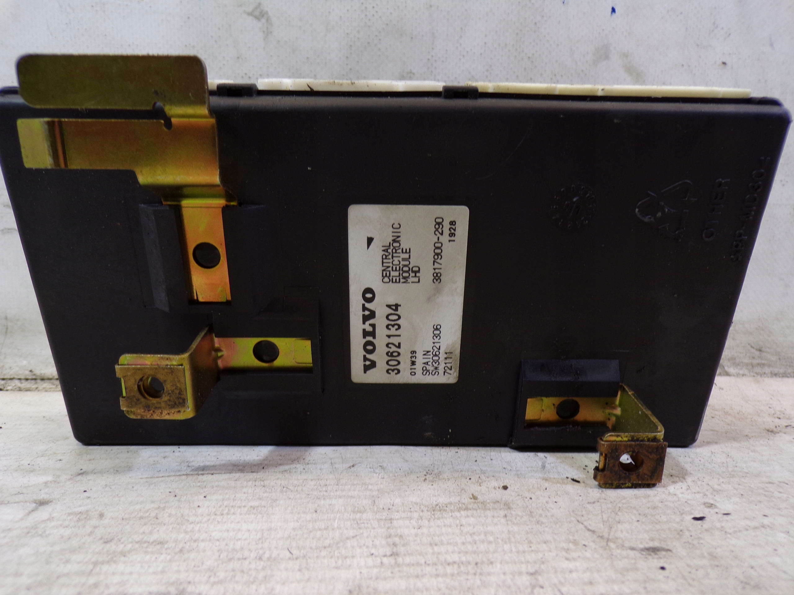 Unité commande confort VOLVO V40 / S40 30621304 (1)