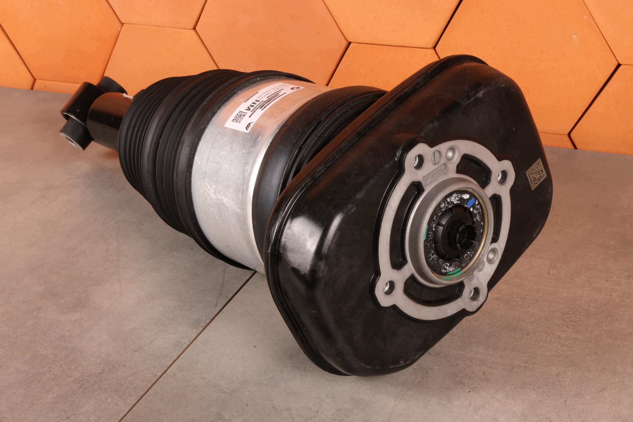 BMW i4 G26 eDrive35 eDrive40 shock absorber pneumatic right rear 5A5BE16