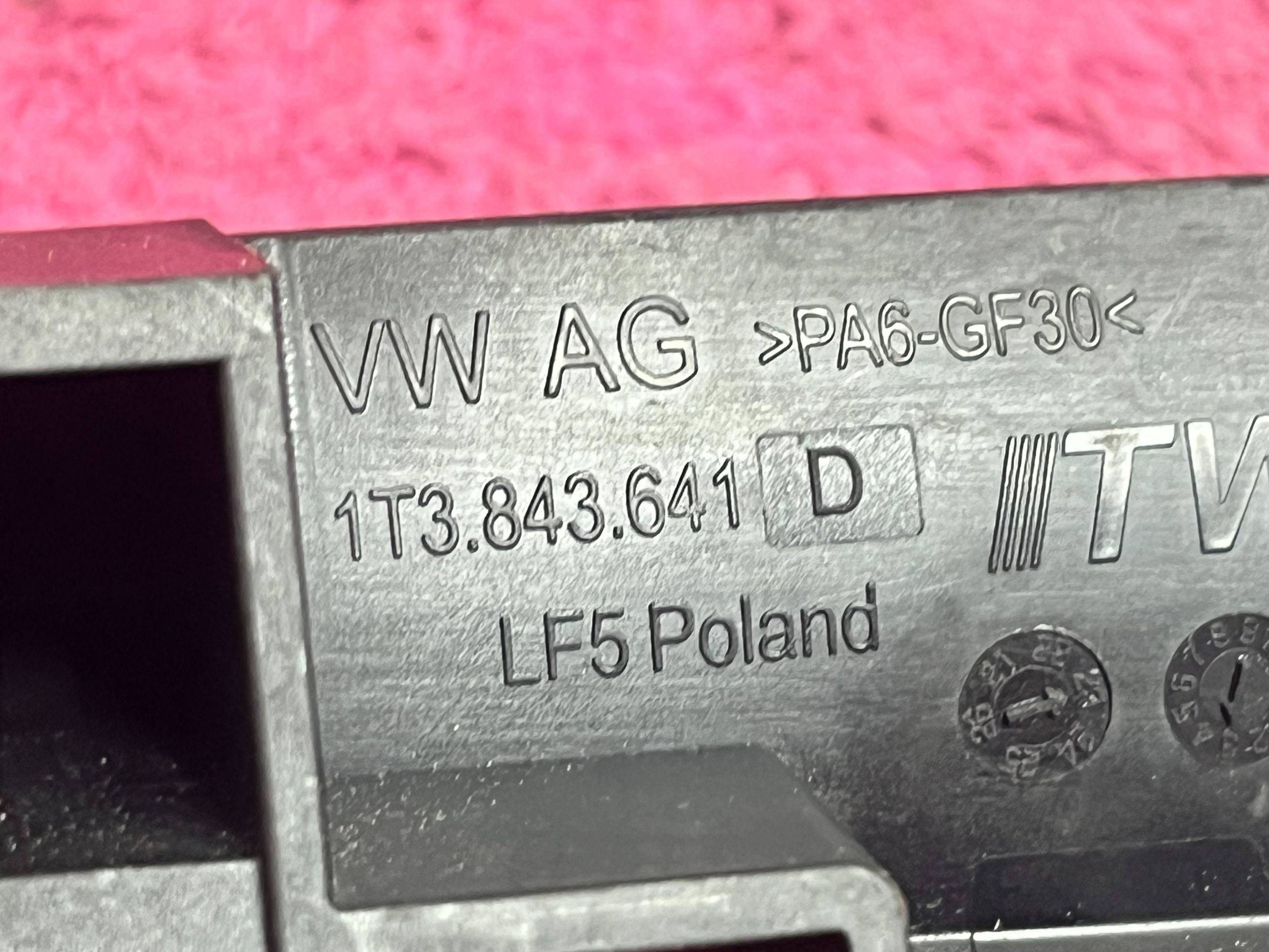 handle inner door left Volkswagen ID. Buzz 1T3843641 original!