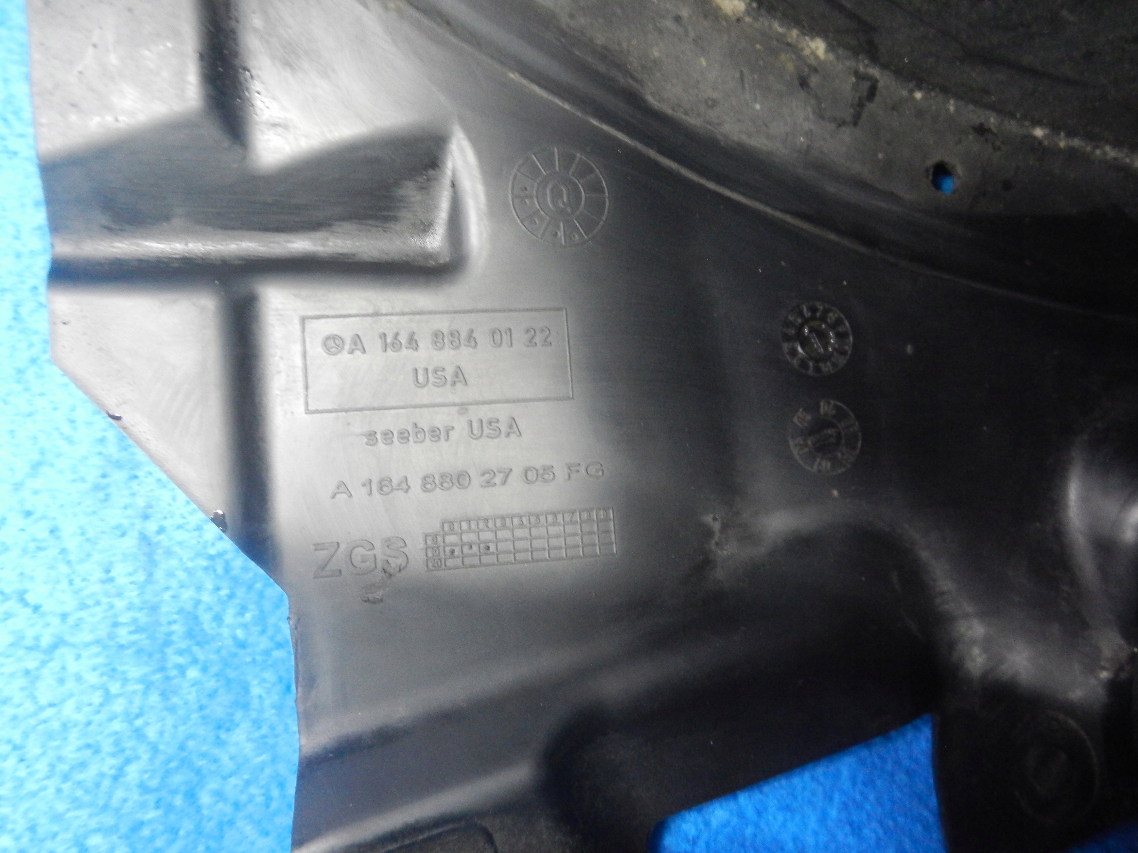 подкрылки левый перед MERCEDES ML W164 164