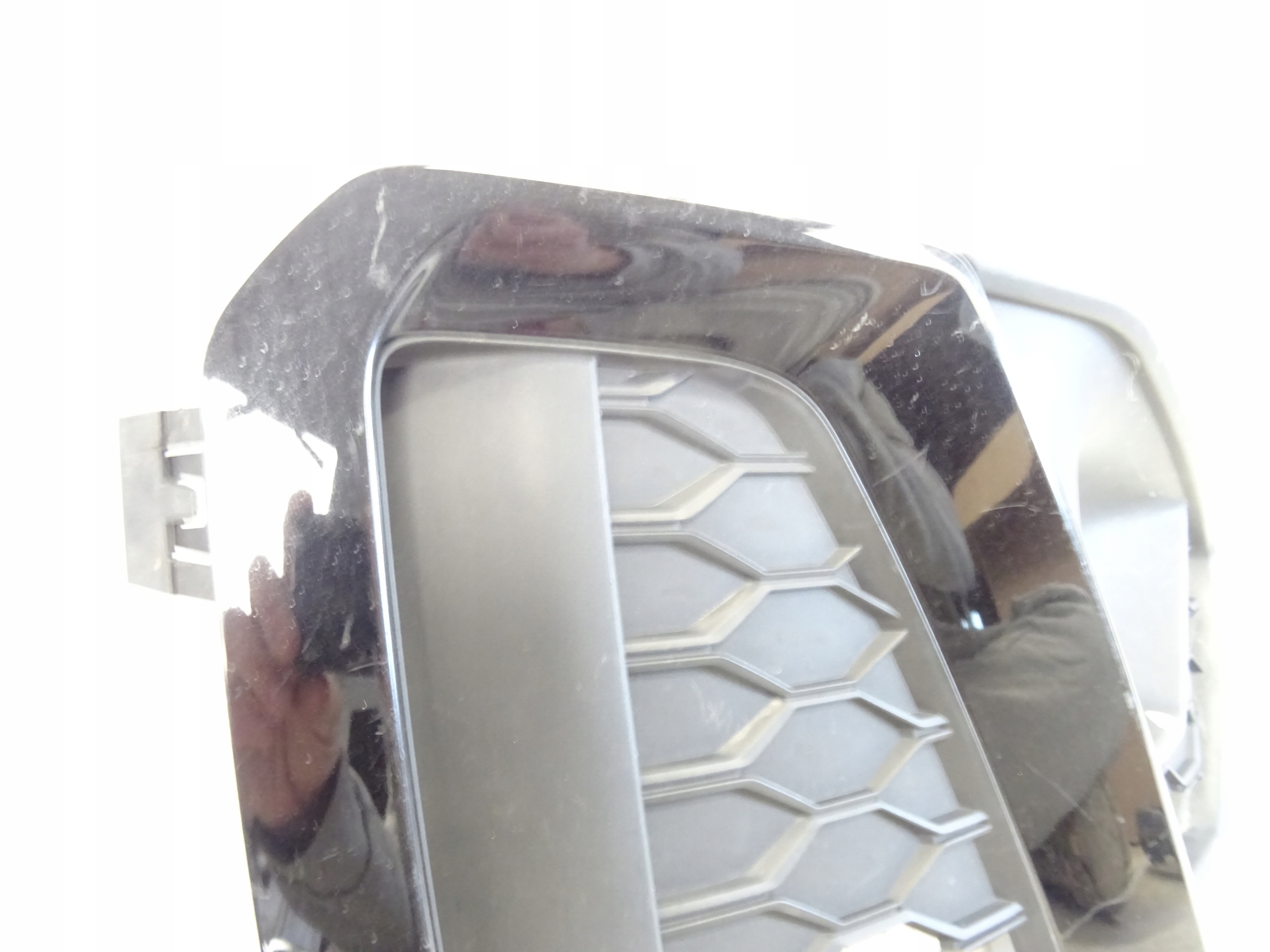 grid of a bumper front front left AUDI A4 B9 S-LINE LIFT 8W0807681AM