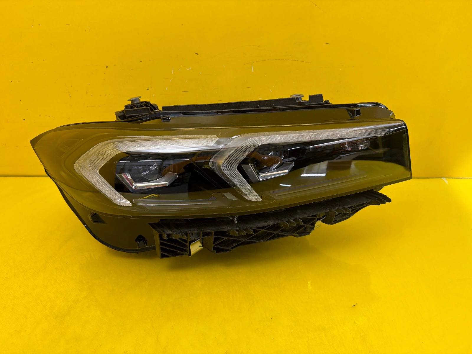 light right BMW 3 G20 G21 Lift Full Led 7885066 Shadow Line