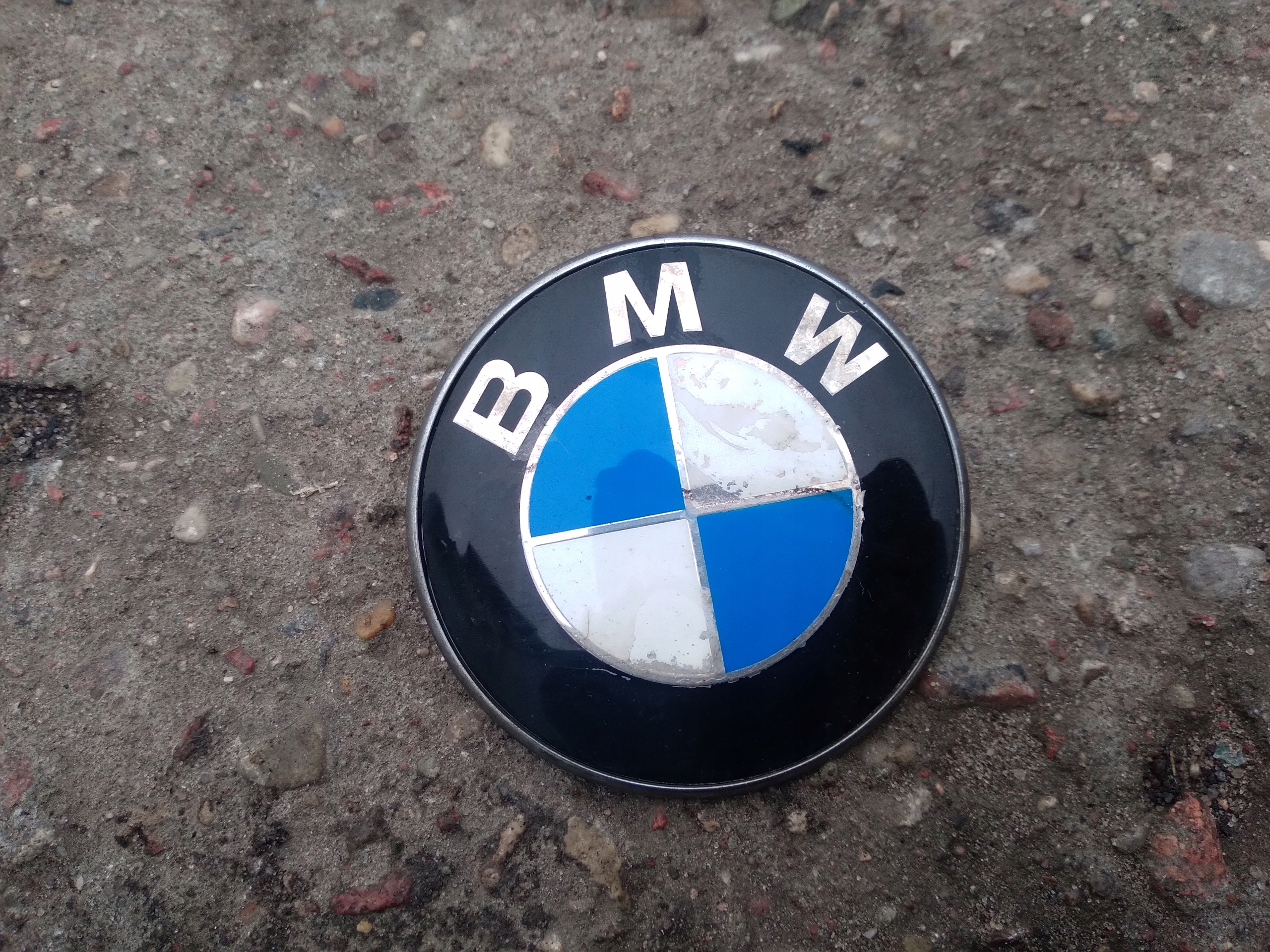 BMW E46 seda znaczek emblemat logo klapy 8 219 237