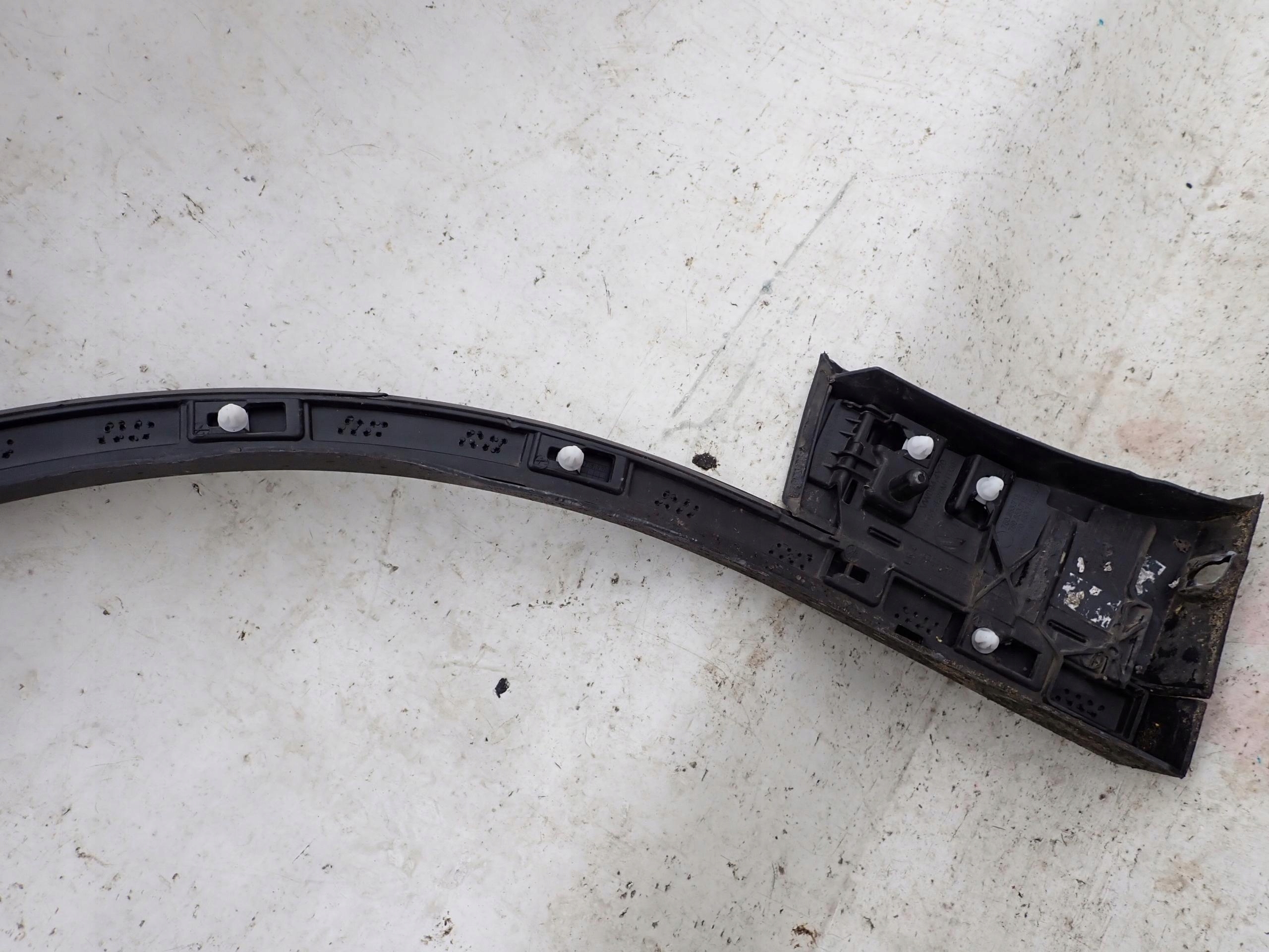 VW TOUAREG III 18- moulding fender right front front