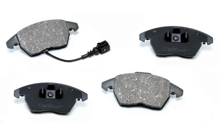 KLOCKI PRZÓD VW PASSAT B6 GOLF 5 V OCTAVIA 2 ALTEA