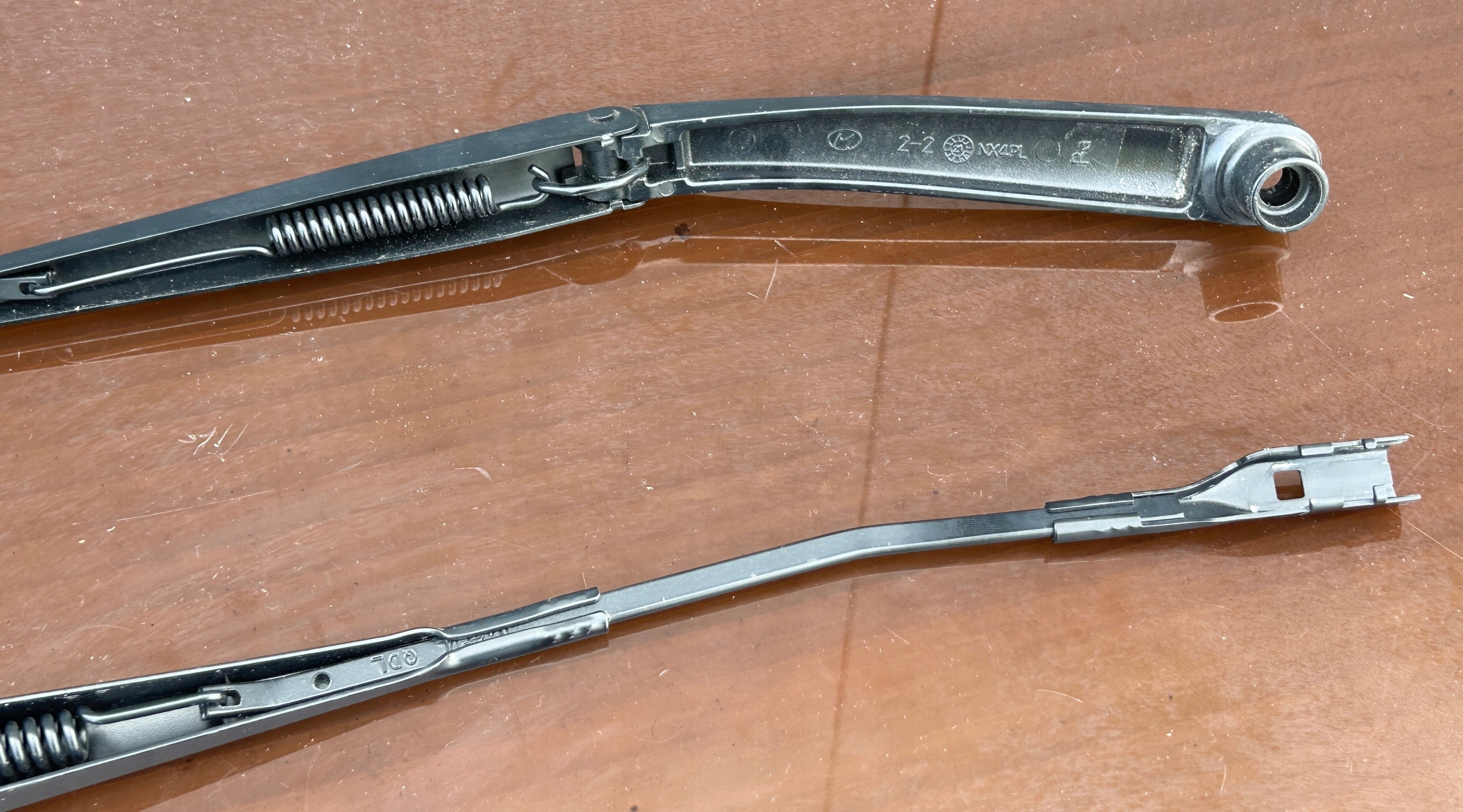 wiper arms front right + left HYUNDAI TUCSON IV PARA