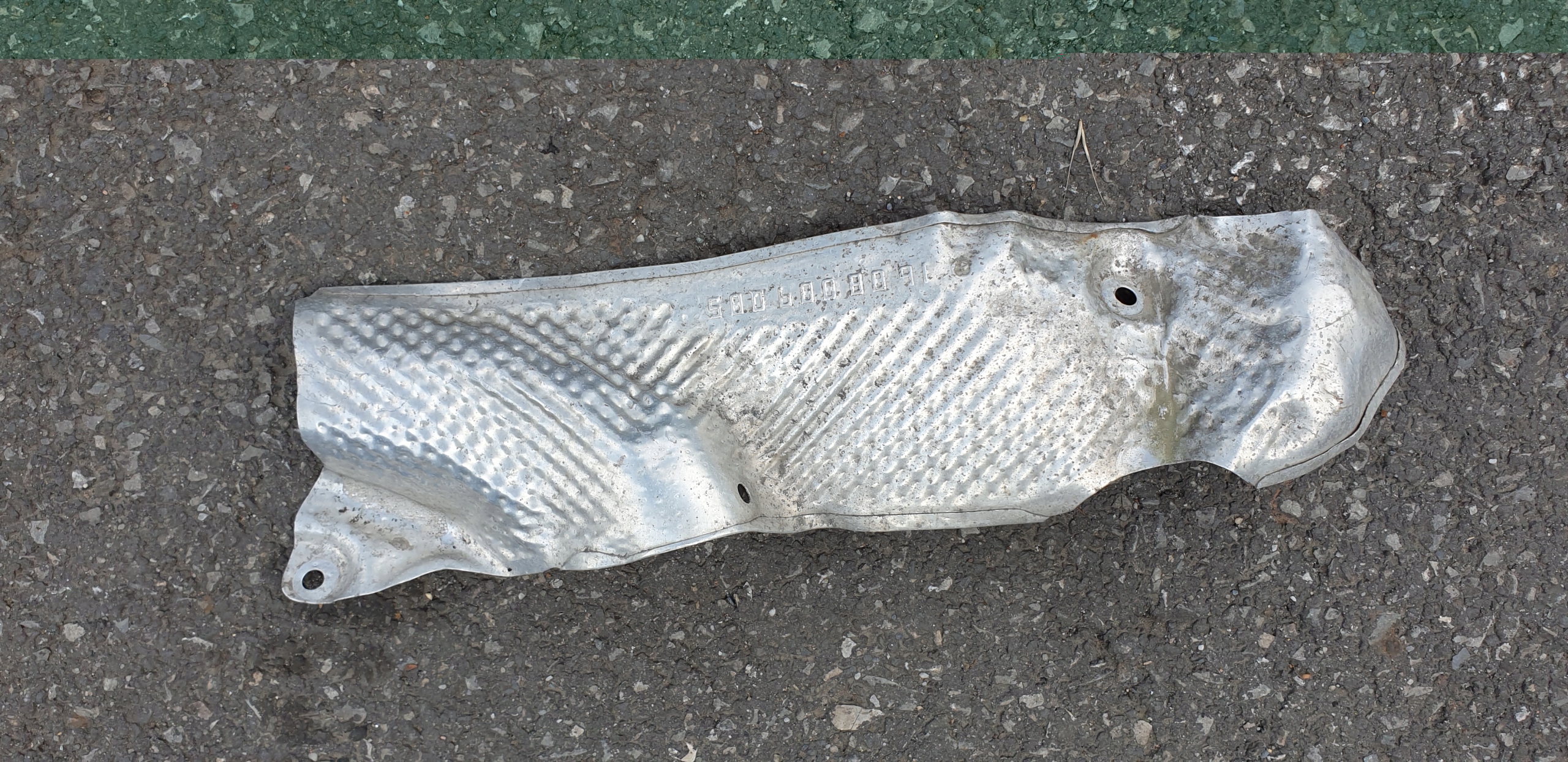 1688889085 - Тепловой щит шасси саней MERCEDES S W221