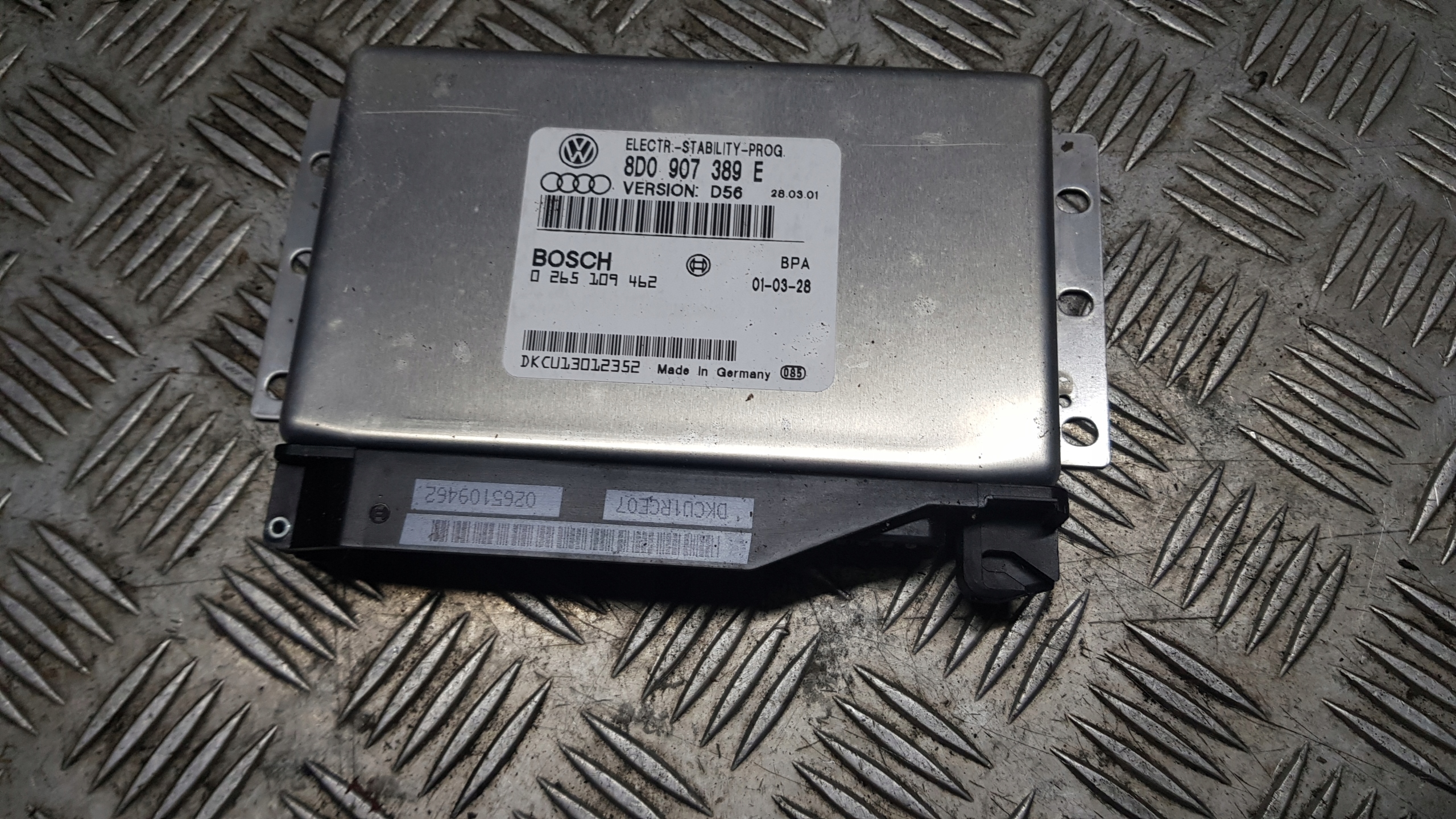 VW PASSAT B5 modul Bedienteil ESP 8D0907389E