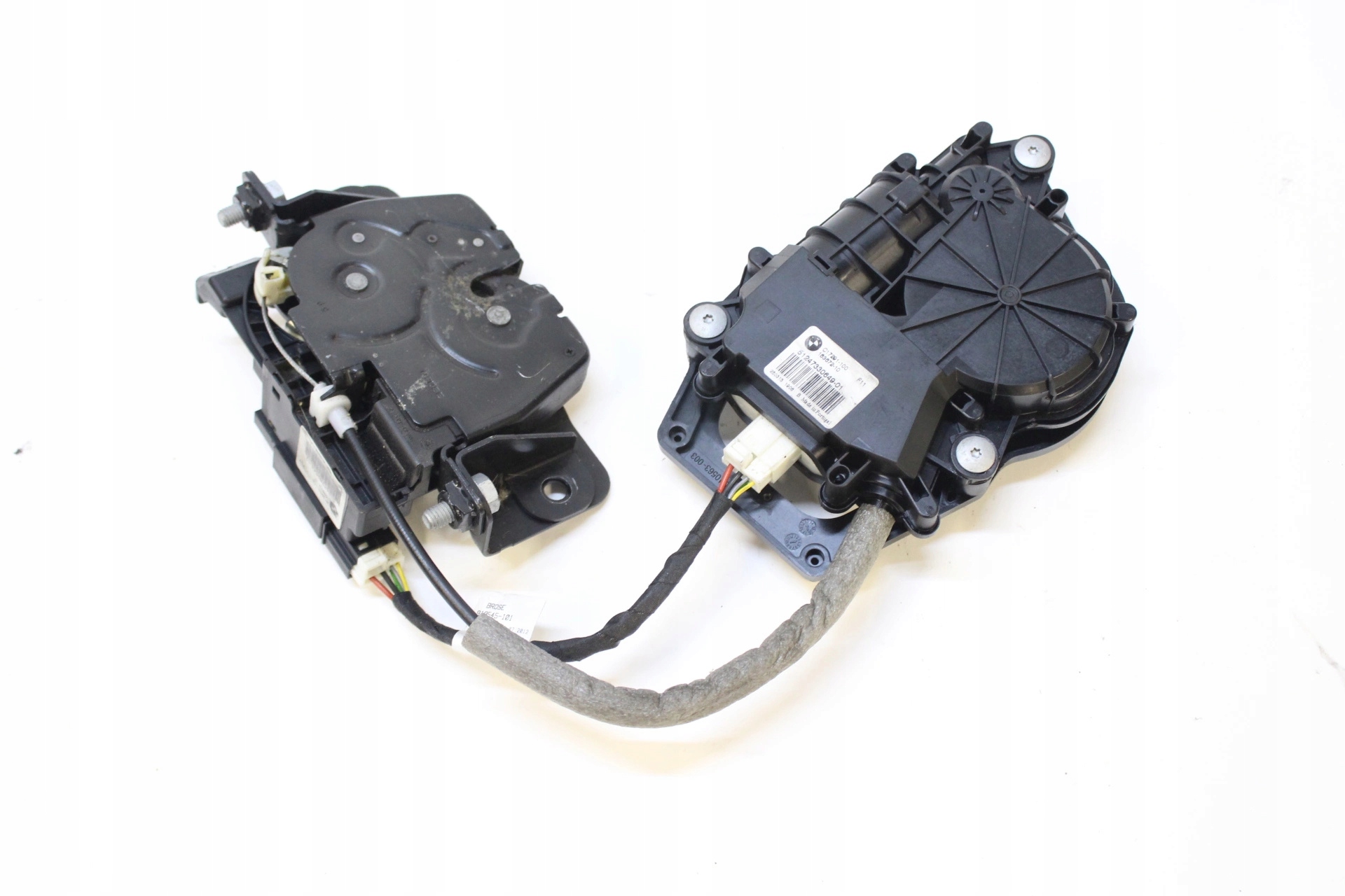 BMW 5 F11 замок засувки 7330649