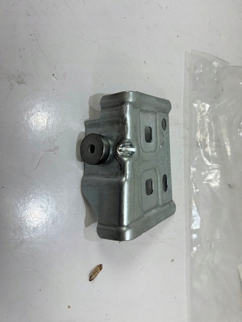 MOCOWANIE UCHWYT WSPORNIK NADKOLA MERCEDES EQA GLB X247 A2476205800 NOWE