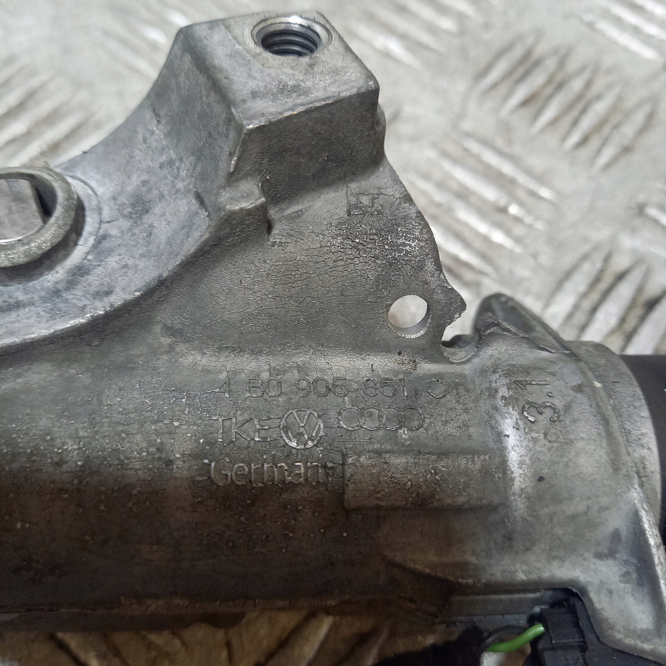 ignition Z KLUCZYKIEM AUDI A4 B6 4BO905851C