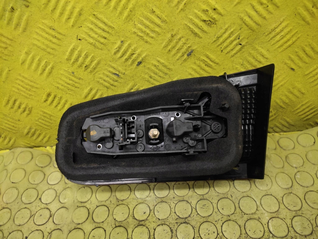 RENAULT LAGUNA II LIFT light left rear part to the bonnet
