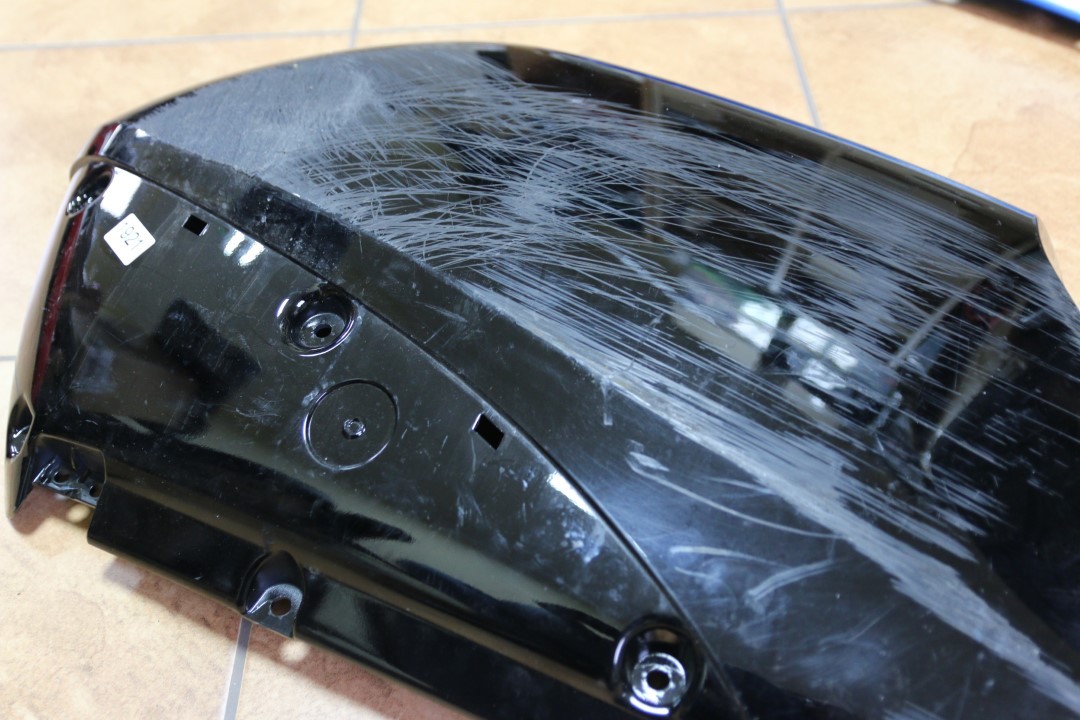 Honda Goldwing GL1800 кришка багажника ліва 1921