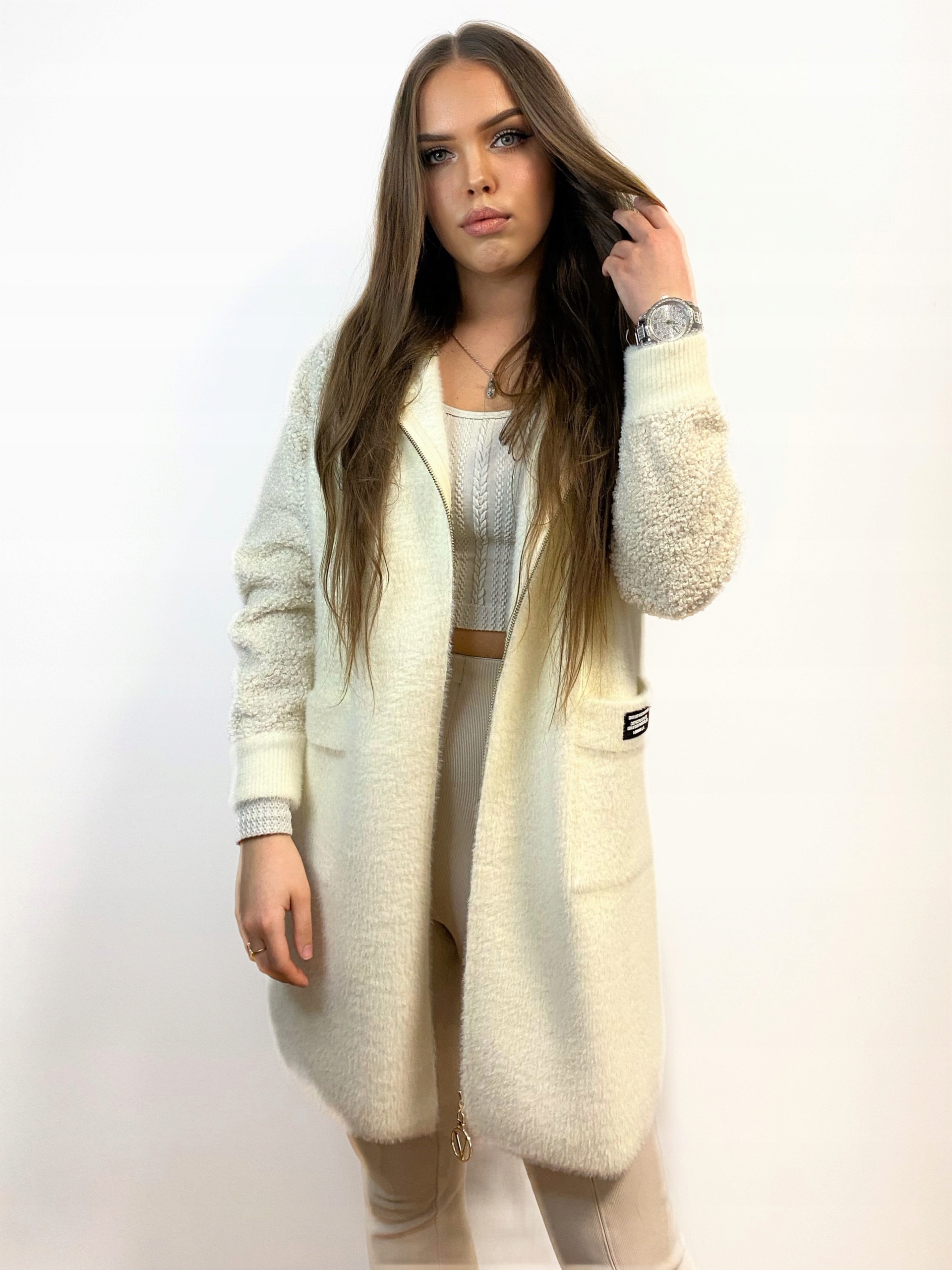 PŁASZCZ ALPAKA KURTKA NA ZAMEK_KAPTUR Długość do połowy uda