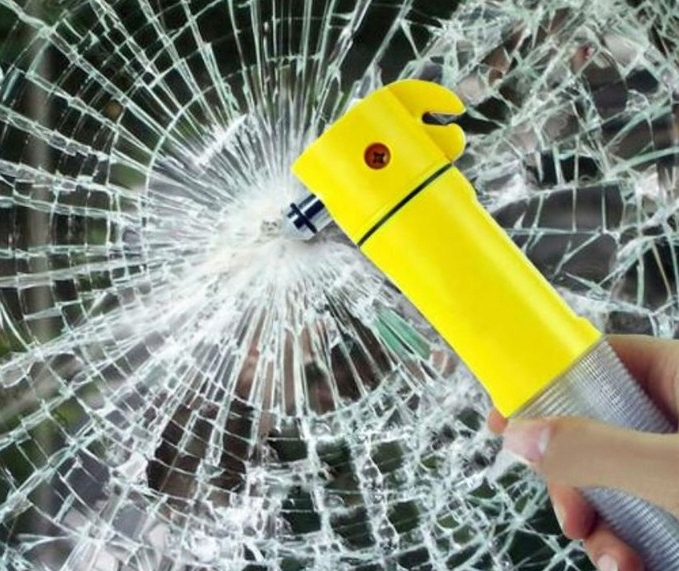 LATARKA ŻYCIA RATUNKOWA 4w1 WIELOFUNKCYJNA Zasilanie baterie