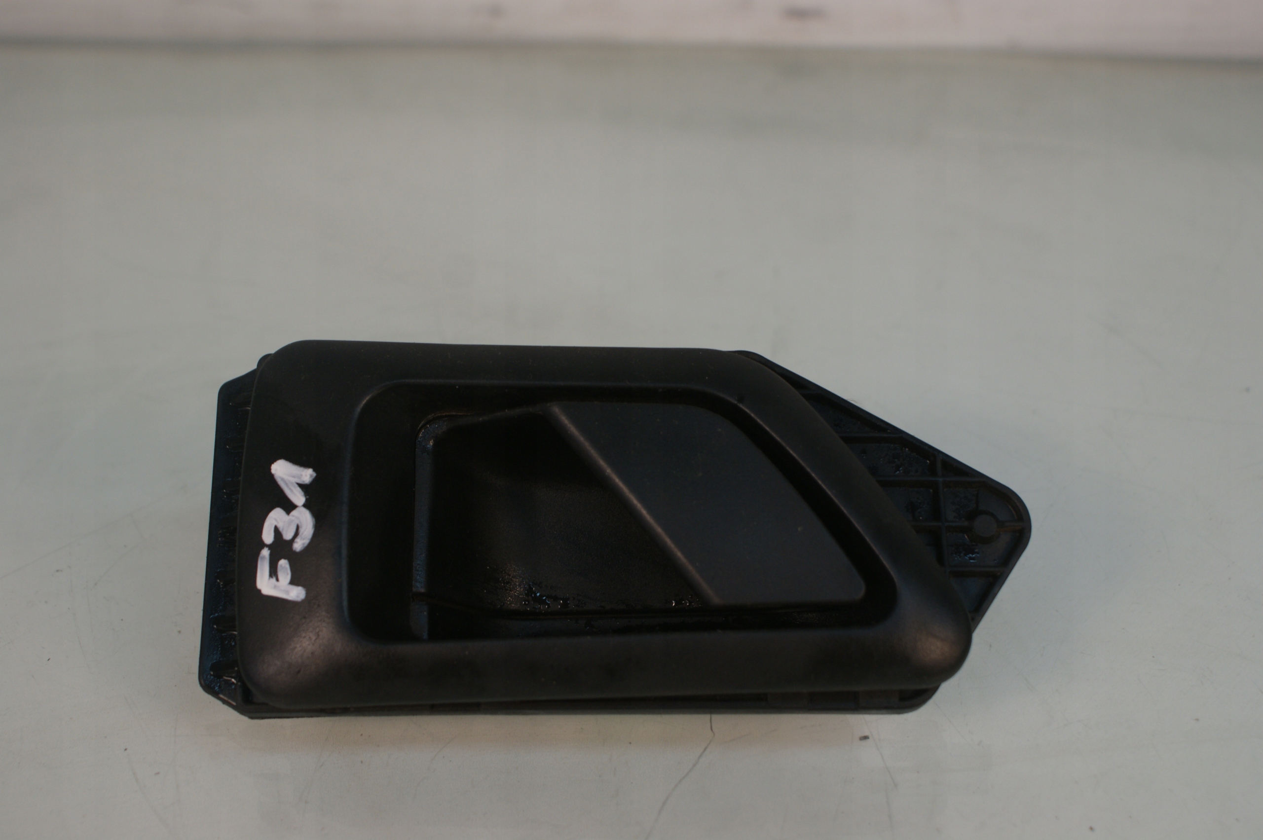 KLAMKA WEWNĘTRZNA PRAWY PRZÓD PARTNER I LIFT