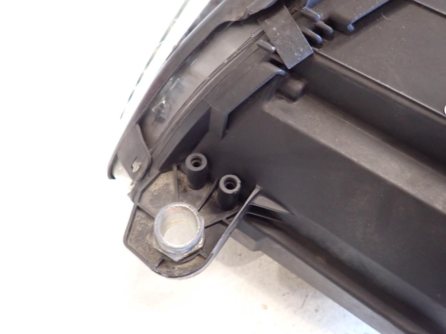 light front front right MERCEDES C-KLASA W204 LIFT 2011- A2048209659