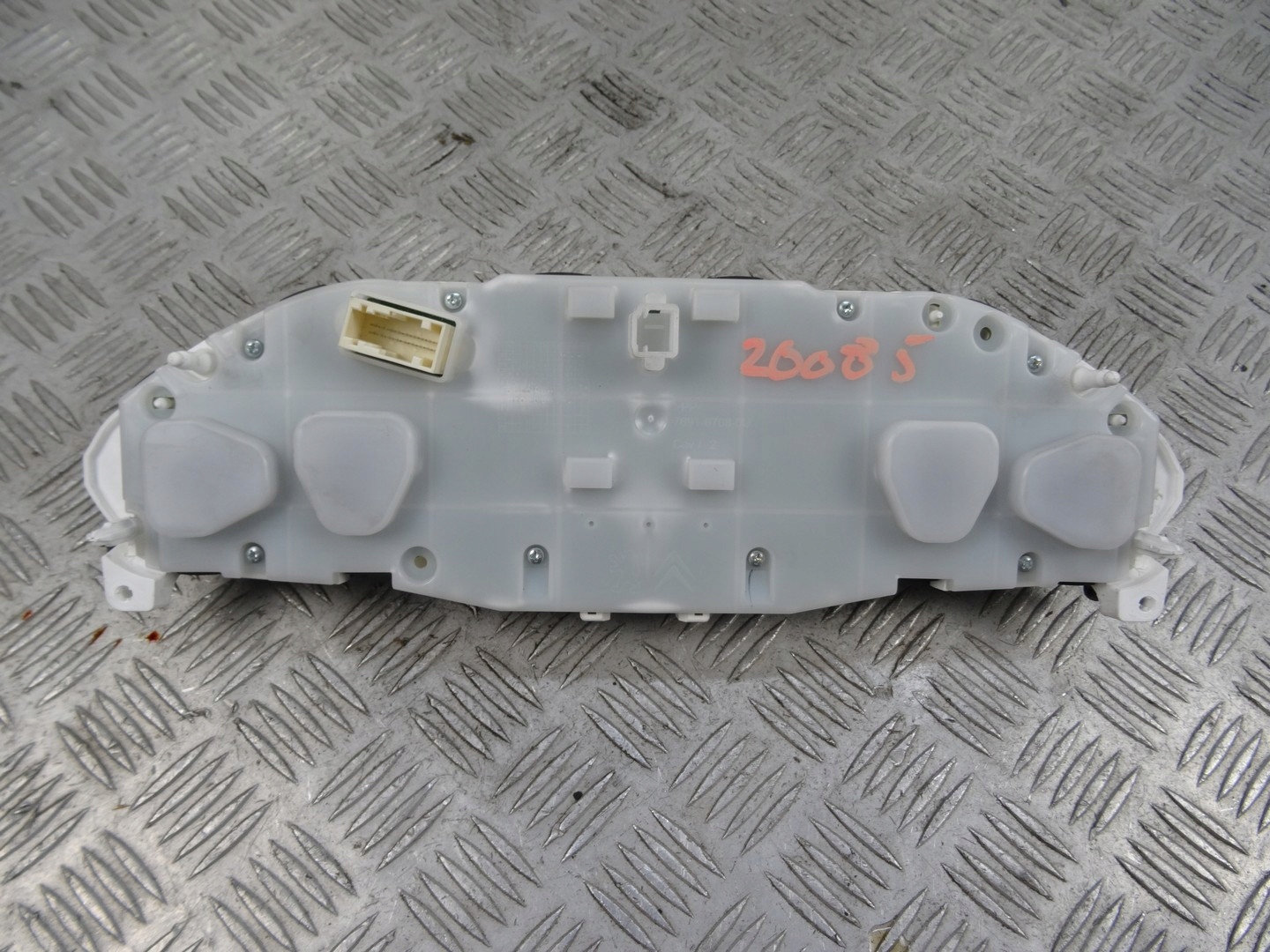 PEUGEOT 2008 dials clock 9813849580