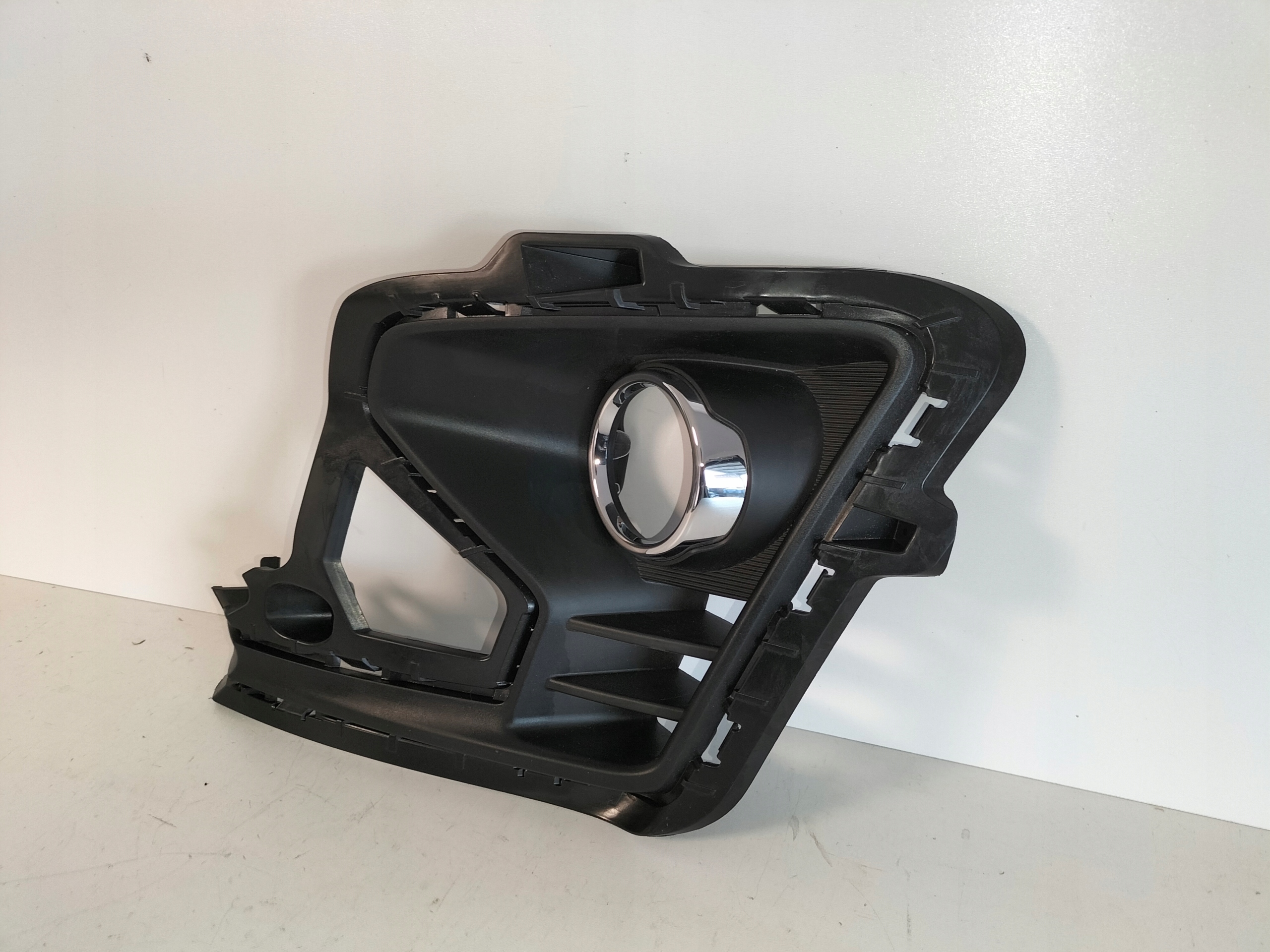 grille grid of a bumper front left KIA RIO 4 IV LIFT 20