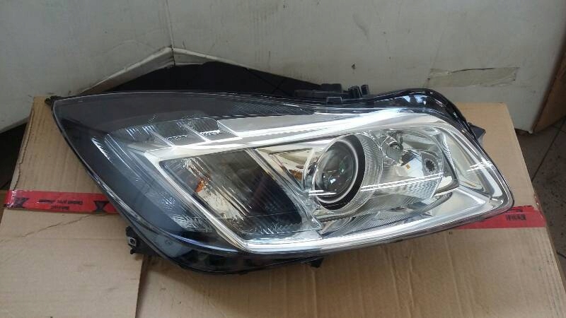 REFLEKTOR right XENON OPEL INSIGNIA 08- 13226793