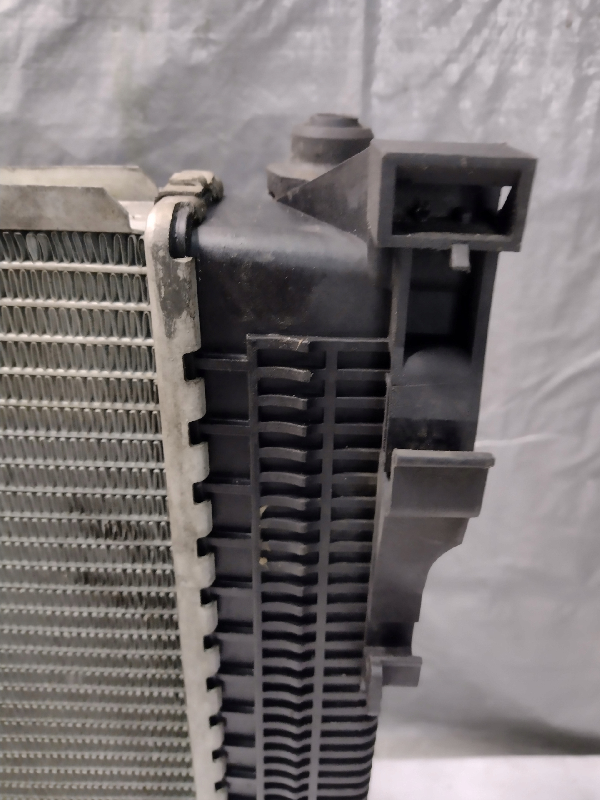 water cooler Mercedes W212 2,2CDI automat