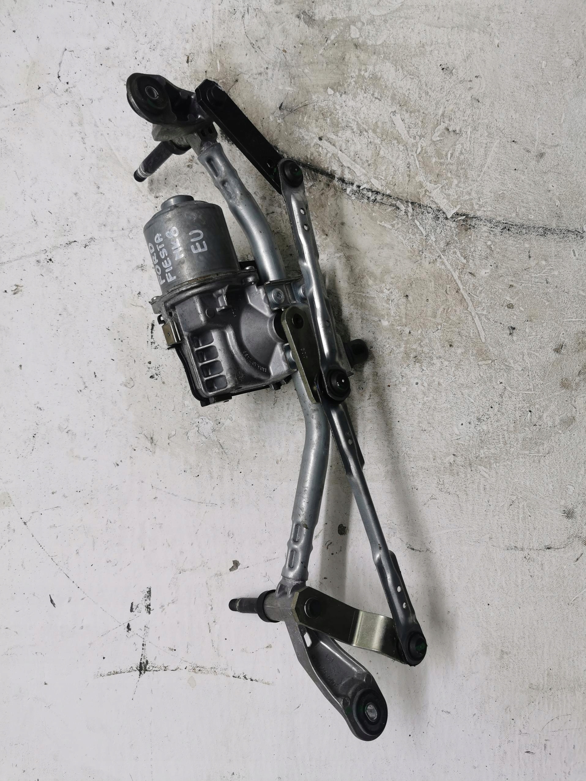wiper mechanism front FORD FIESTA MK8 EU